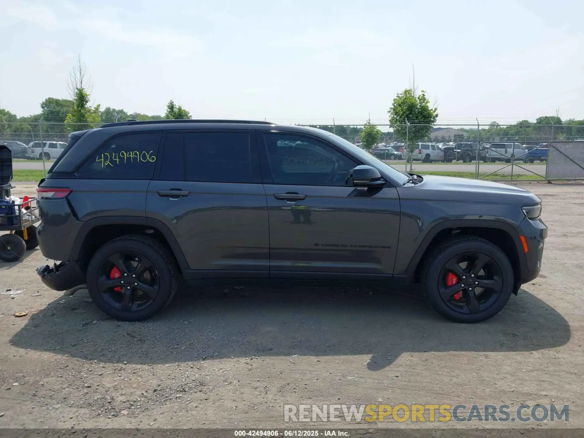 13 Photograph of a damaged car 1C4RJHAG2RC186568 JEEP GRAND CHEROKEE 2024