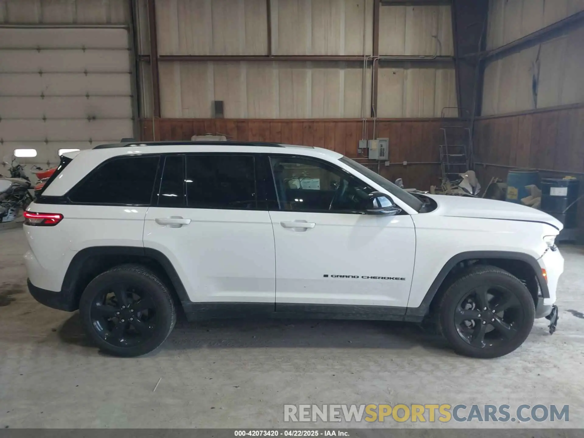 13 Photograph of a damaged car 1C4RJHAG3RC211204 JEEP GRAND CHEROKEE 2024
