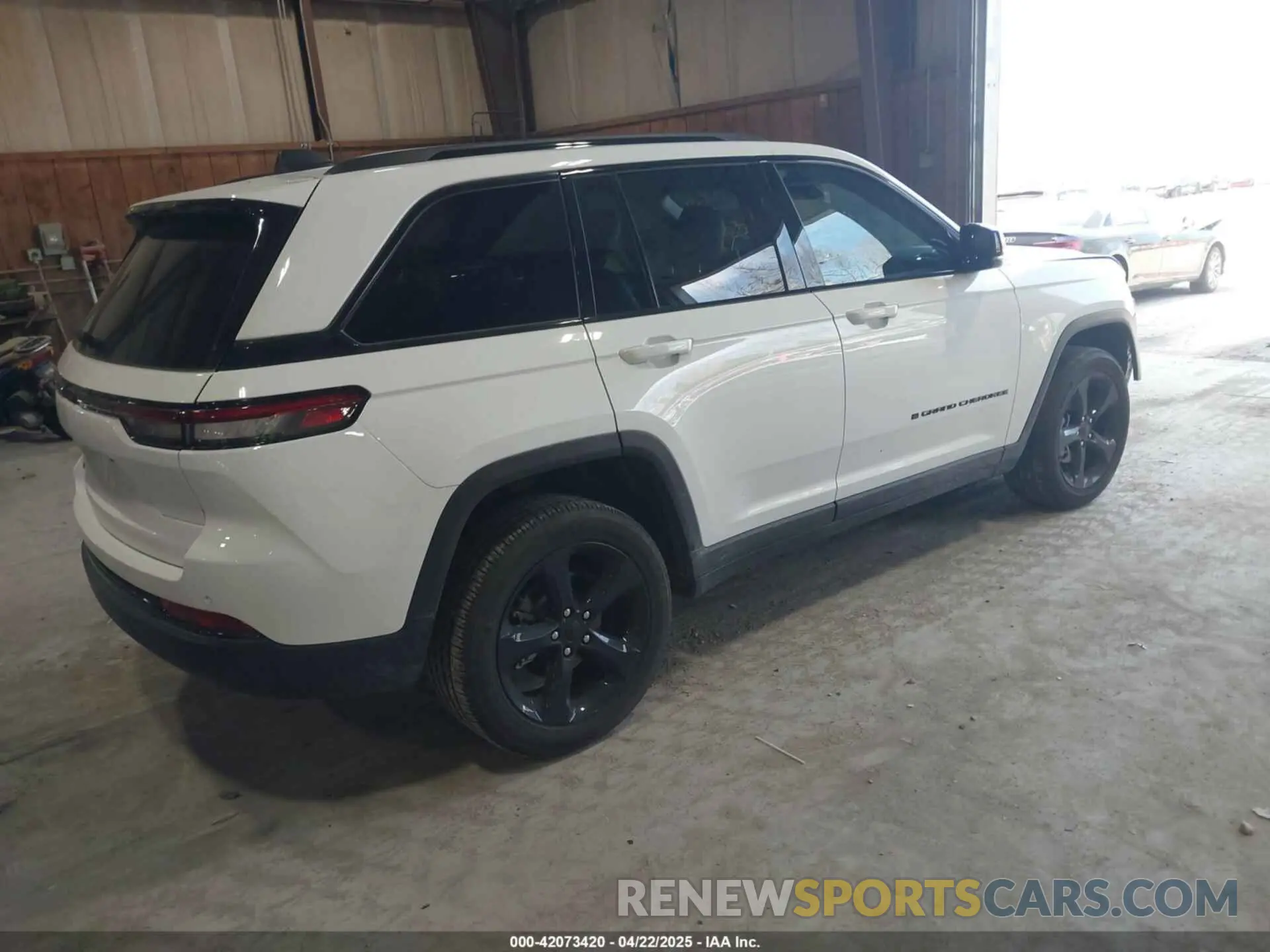 4 Photograph of a damaged car 1C4RJHAG3RC211204 JEEP GRAND CHEROKEE 2024