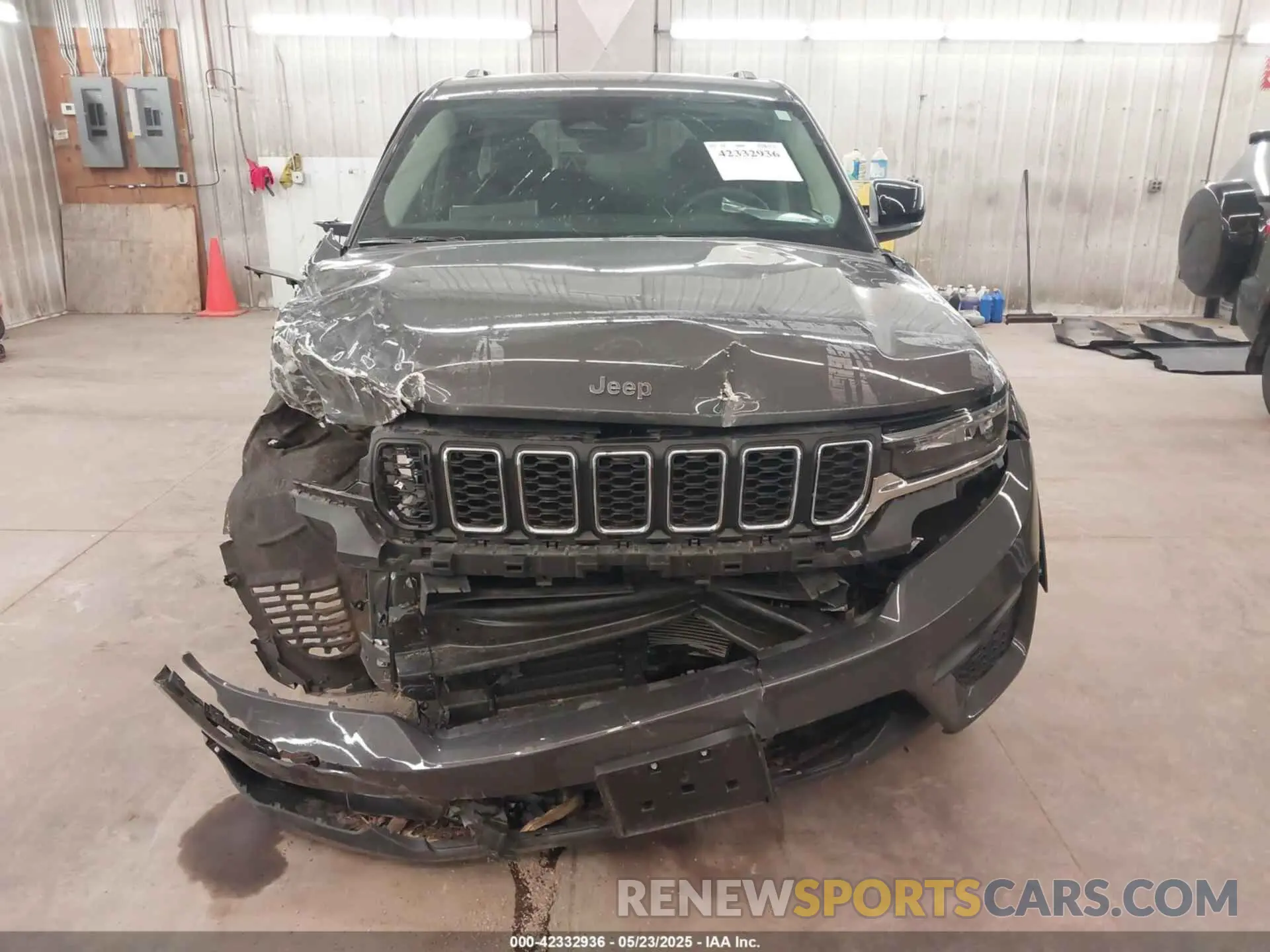 13 Photograph of a damaged car 1C4RJHAG3RC678977 JEEP GRAND CHEROKEE 2024