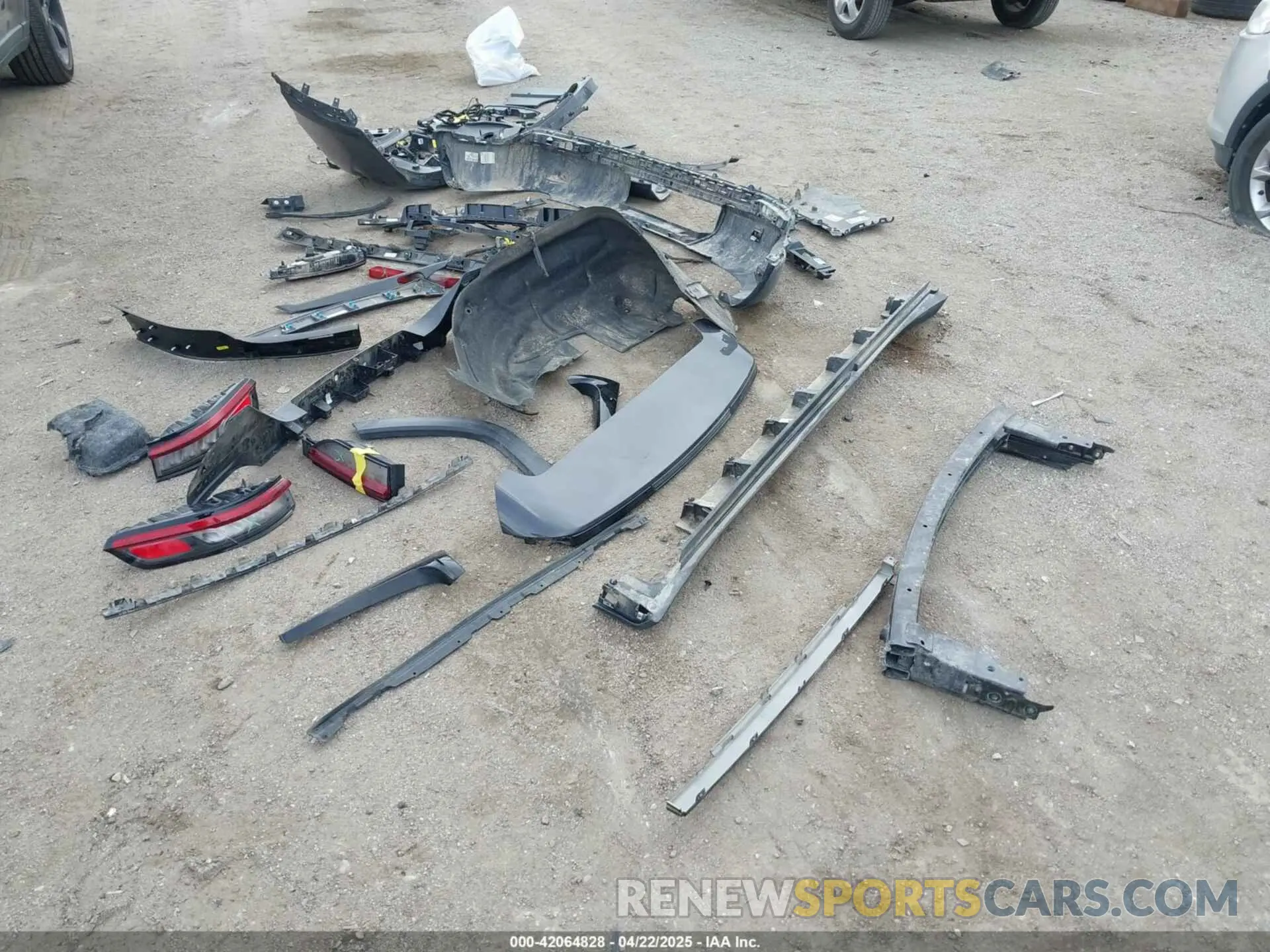 12 Photograph of a damaged car 1C4RJHAG5R8951467 JEEP GRAND CHEROKEE 2024
