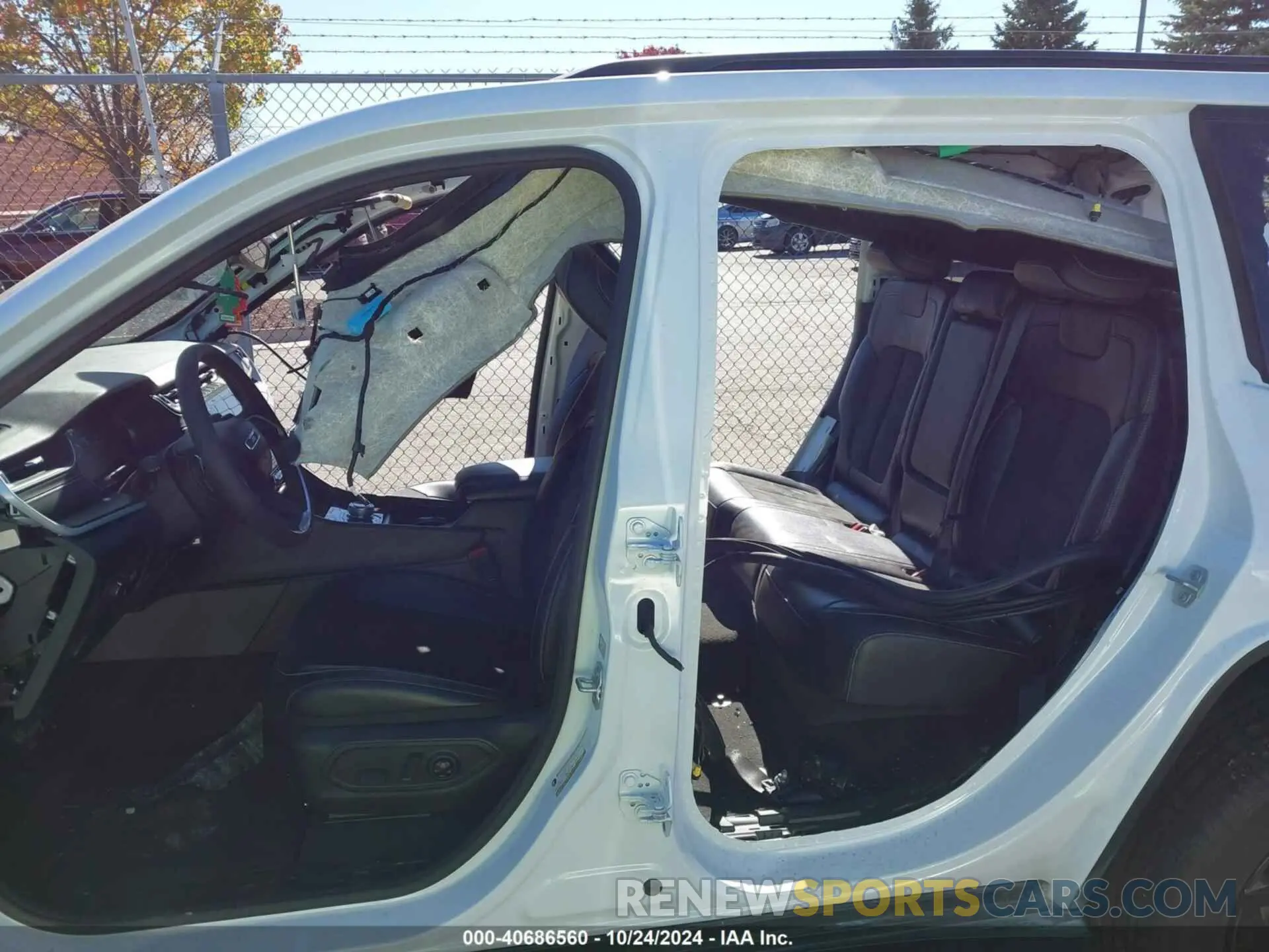 14 Photograph of a damaged car 1C4RJHAG5RC223127 JEEP GRAND CHEROKEE 2024