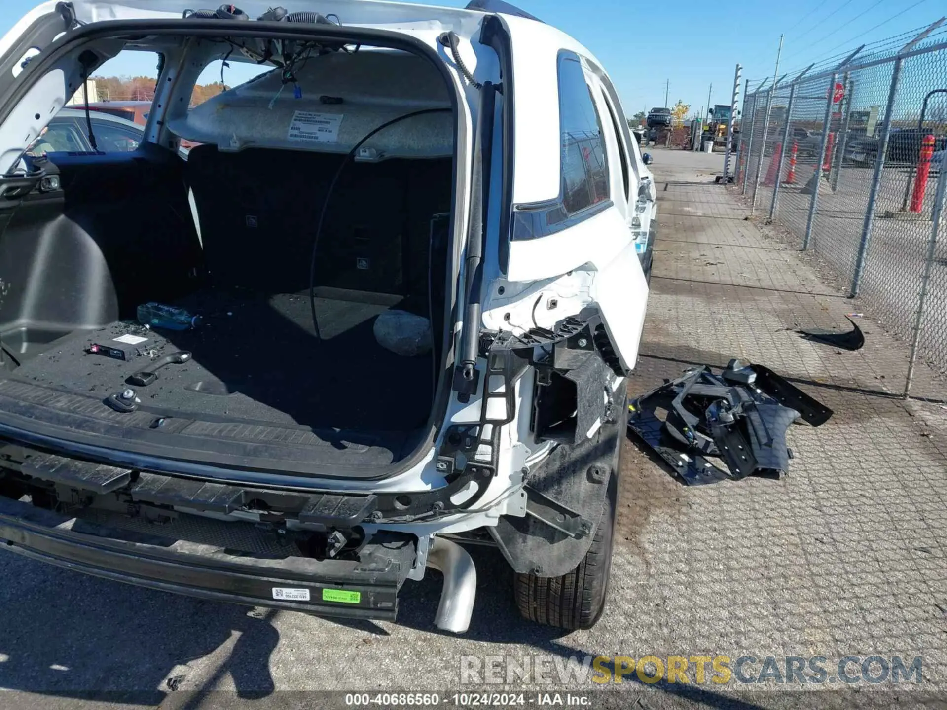 4 Photograph of a damaged car 1C4RJHAG5RC223127 JEEP GRAND CHEROKEE 2024