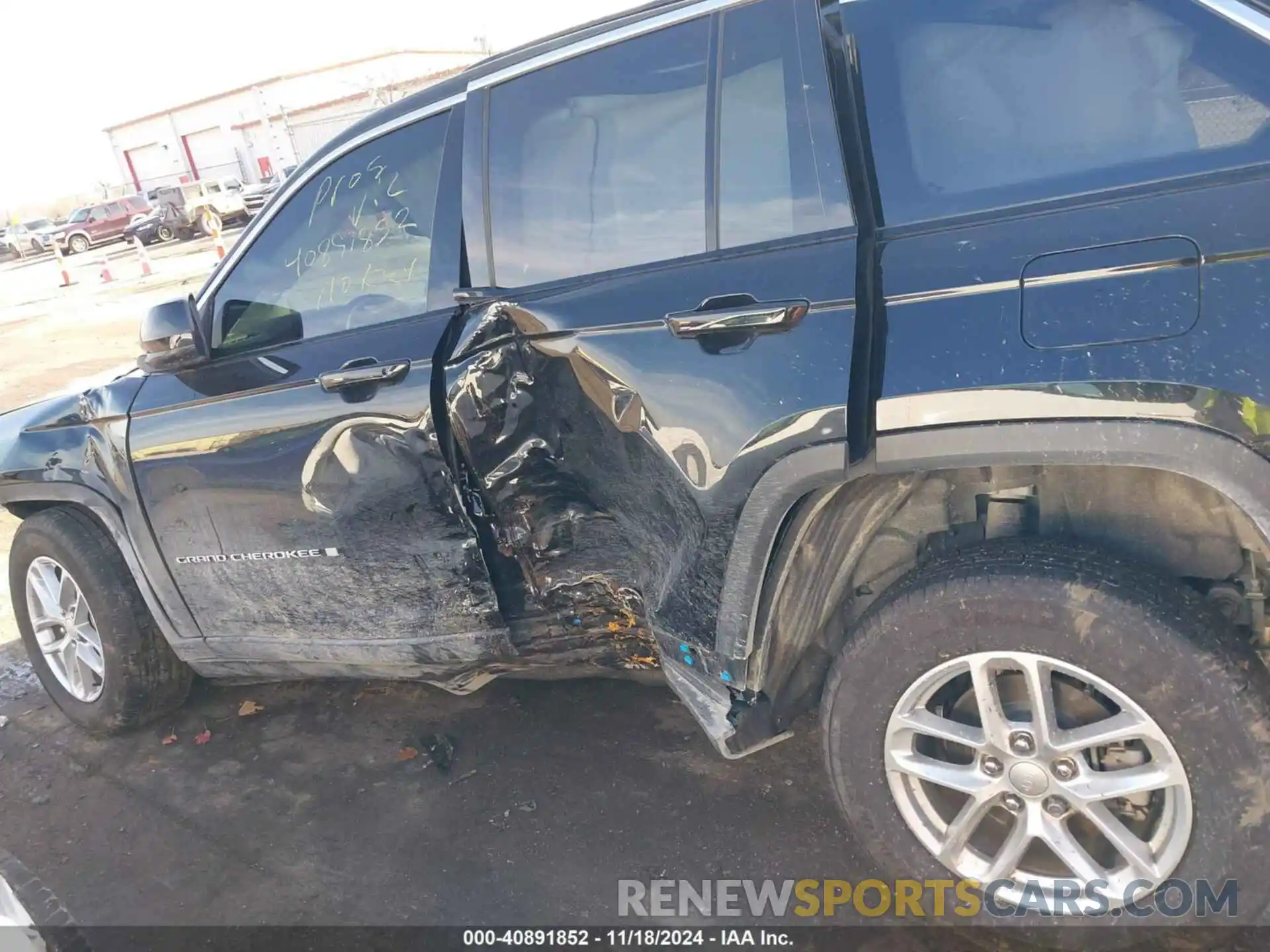 15 Photograph of a damaged car 1C4RJHAG7R8570736 JEEP GRAND CHEROKEE 2024