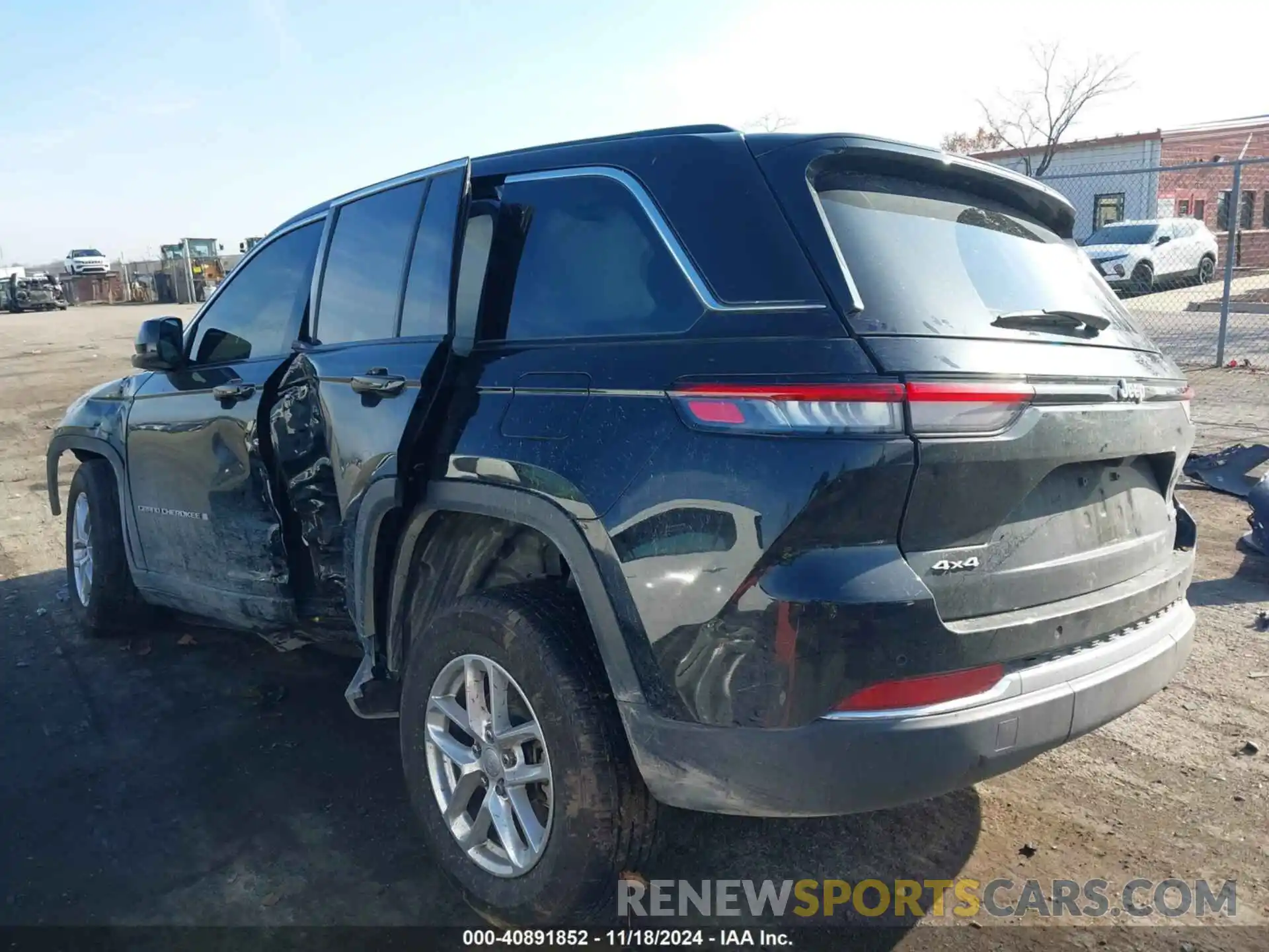 3 Photograph of a damaged car 1C4RJHAG7R8570736 JEEP GRAND CHEROKEE 2024