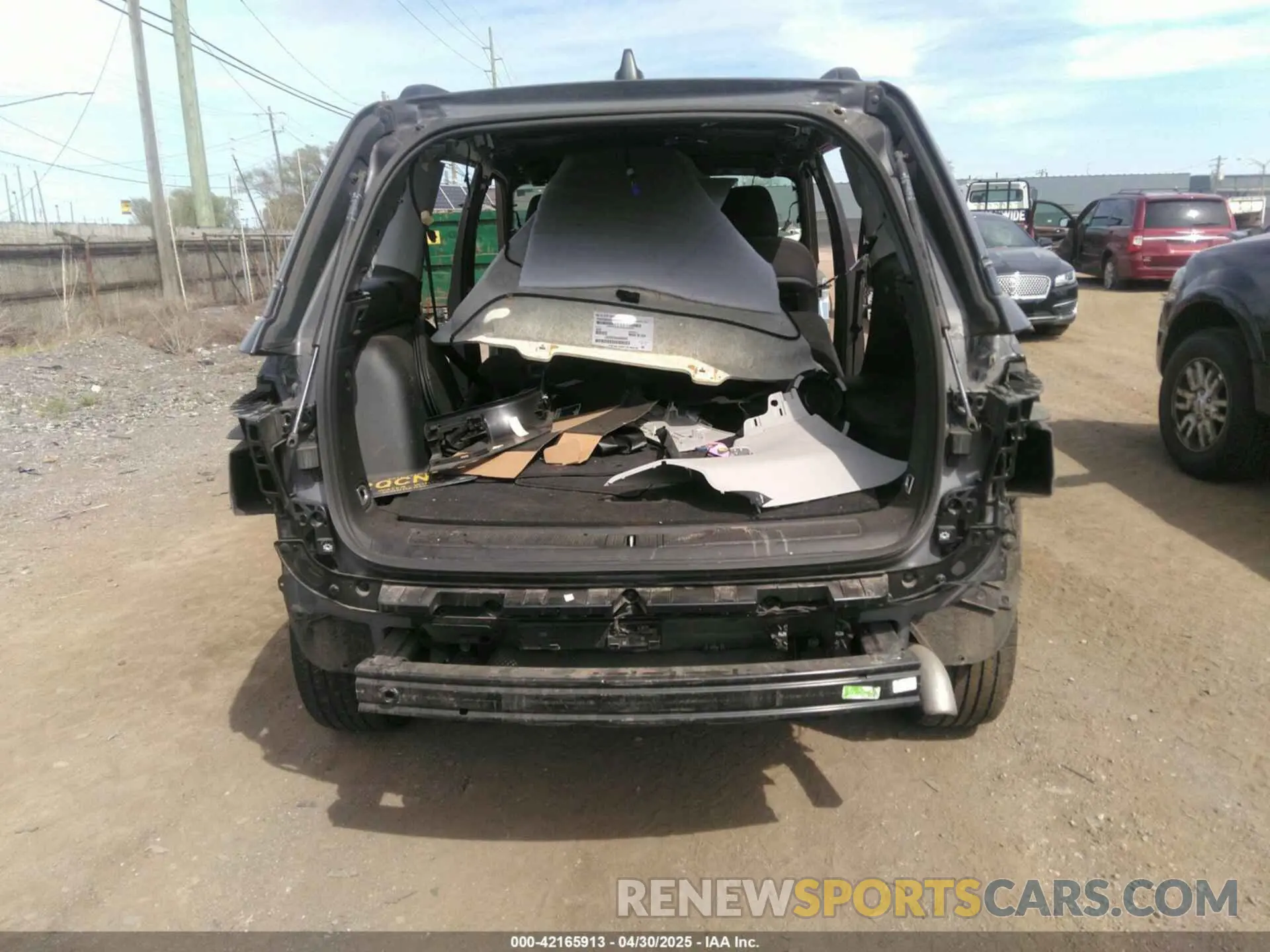 15 Photograph of a damaged car 1C4RJHAG7R8938932 JEEP GRAND CHEROKEE 2024