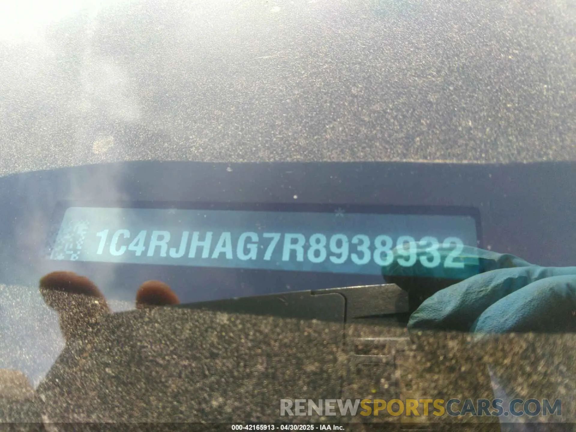 9 Photograph of a damaged car 1C4RJHAG7R8938932 JEEP GRAND CHEROKEE 2024
