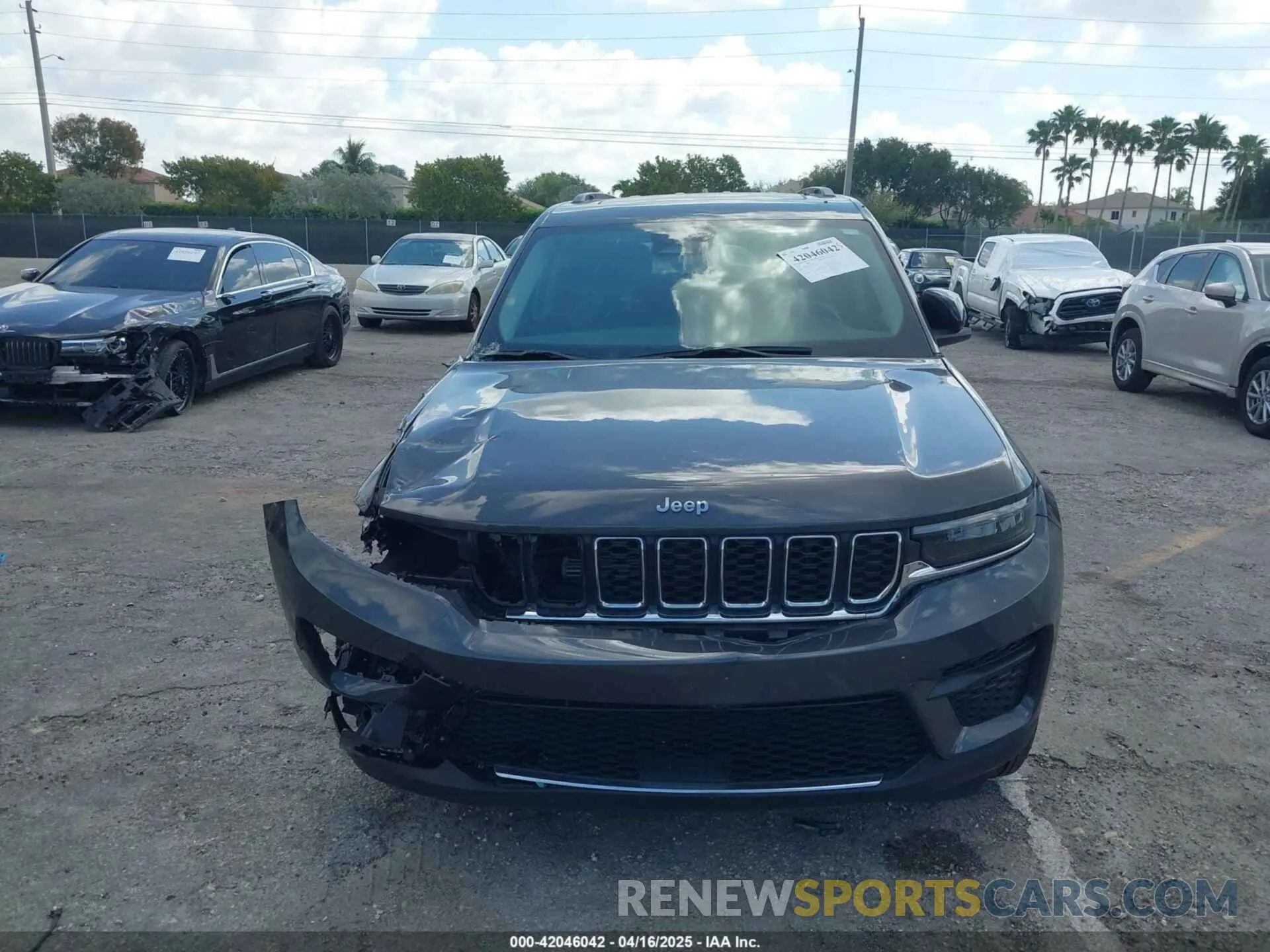 12 Photograph of a damaged car 1C4RJHAG7RC703637 JEEP GRAND CHEROKEE 2024