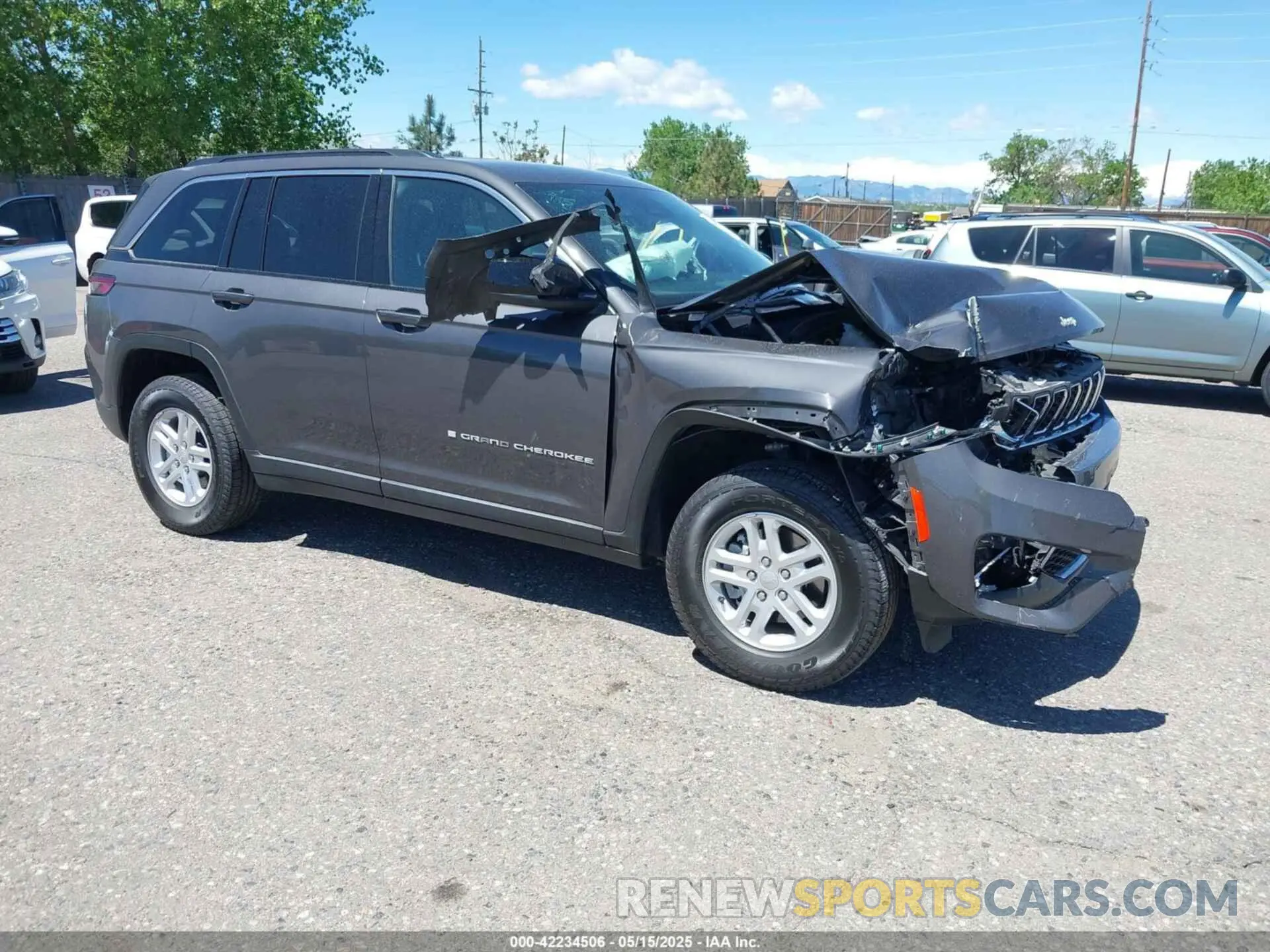 1 Photograph of a damaged car 1C4RJHAG9RC184669 JEEP GRAND CHEROKEE 2024
