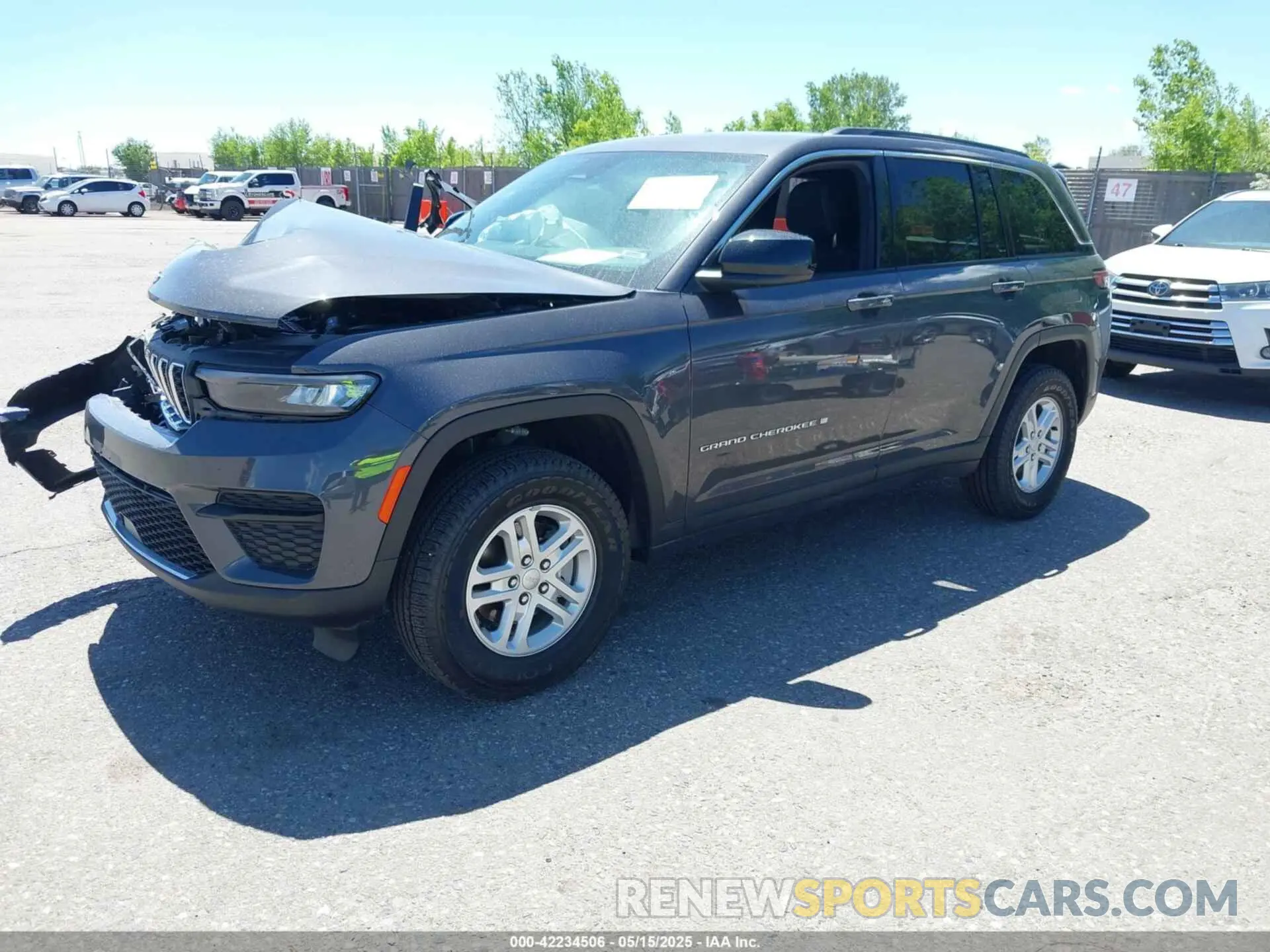 2 Photograph of a damaged car 1C4RJHAG9RC184669 JEEP GRAND CHEROKEE 2024