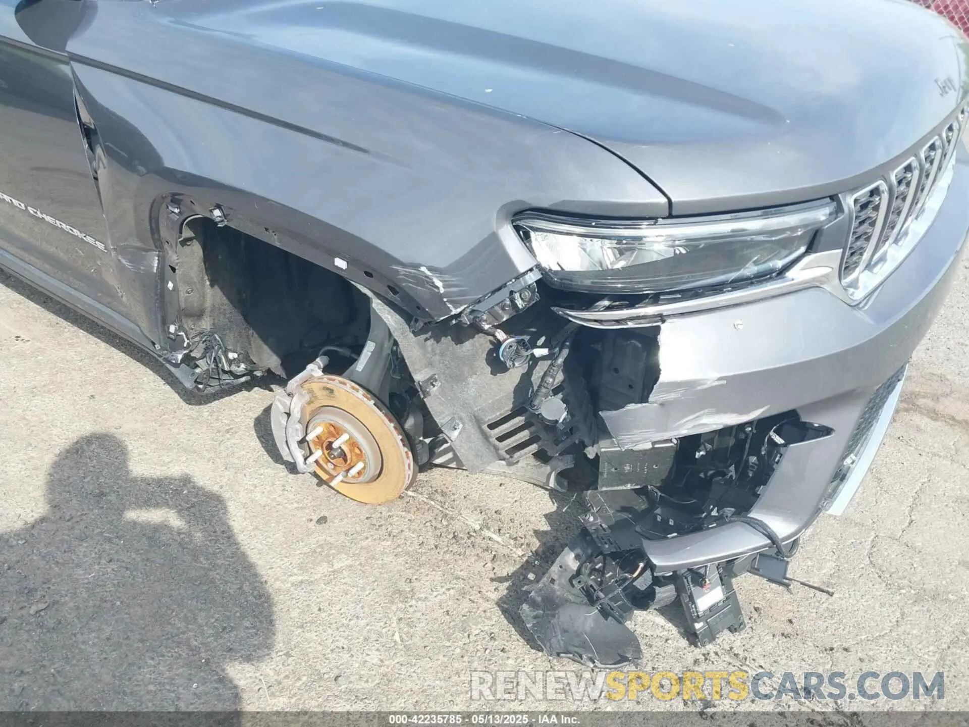 6 Photograph of a damaged car 1C4RJHAGXRC176922 JEEP GRAND CHEROKEE 2024