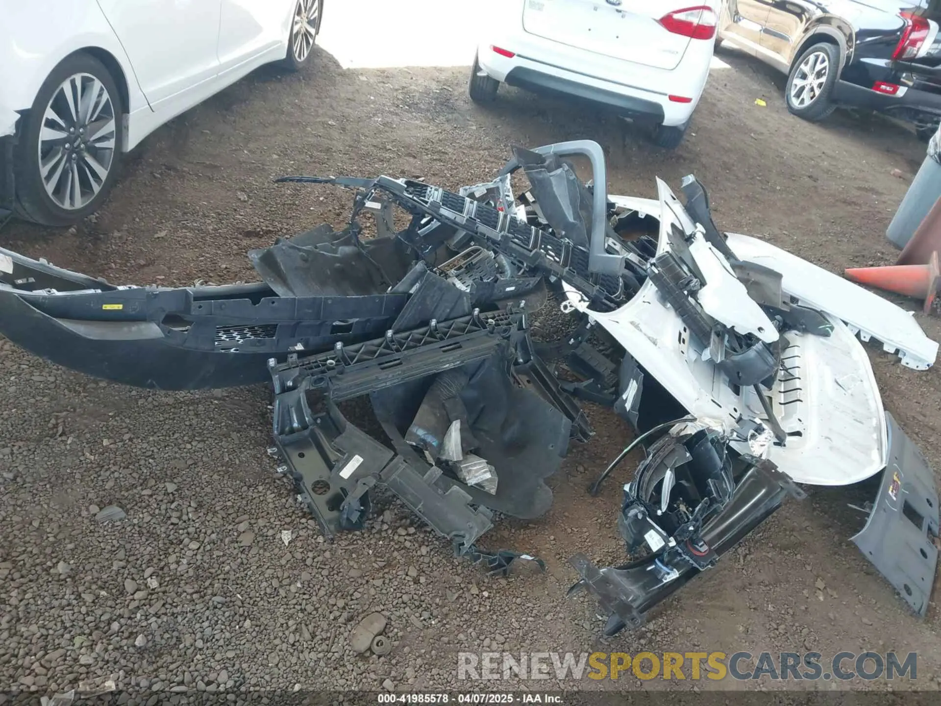 12 Photograph of a damaged car 1C4RJHBG0RC185384 JEEP GRAND CHEROKEE 2024