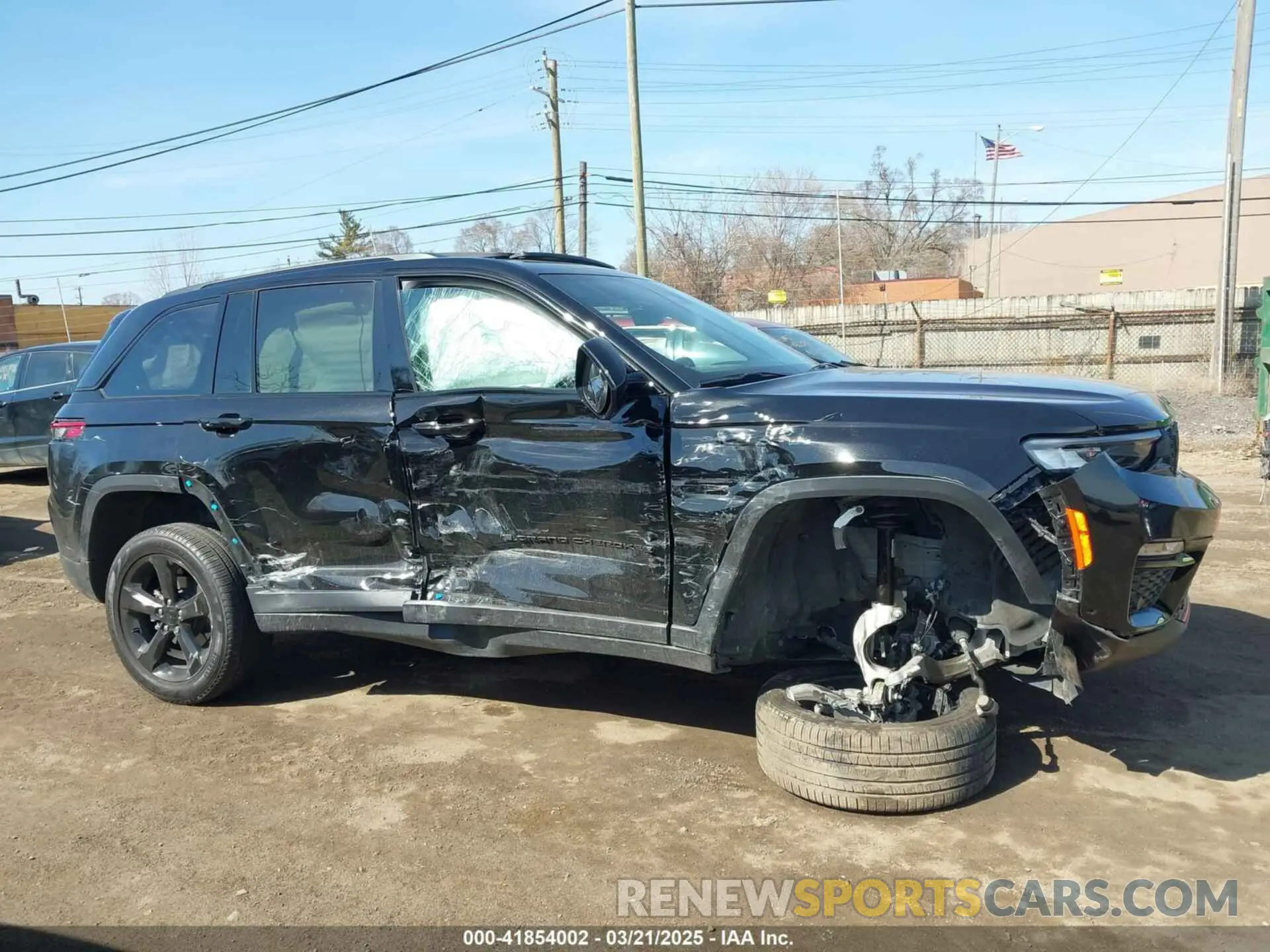 13 Photograph of a damaged car 1C4RJHBG2R8601244 JEEP GRAND CHEROKEE 2024