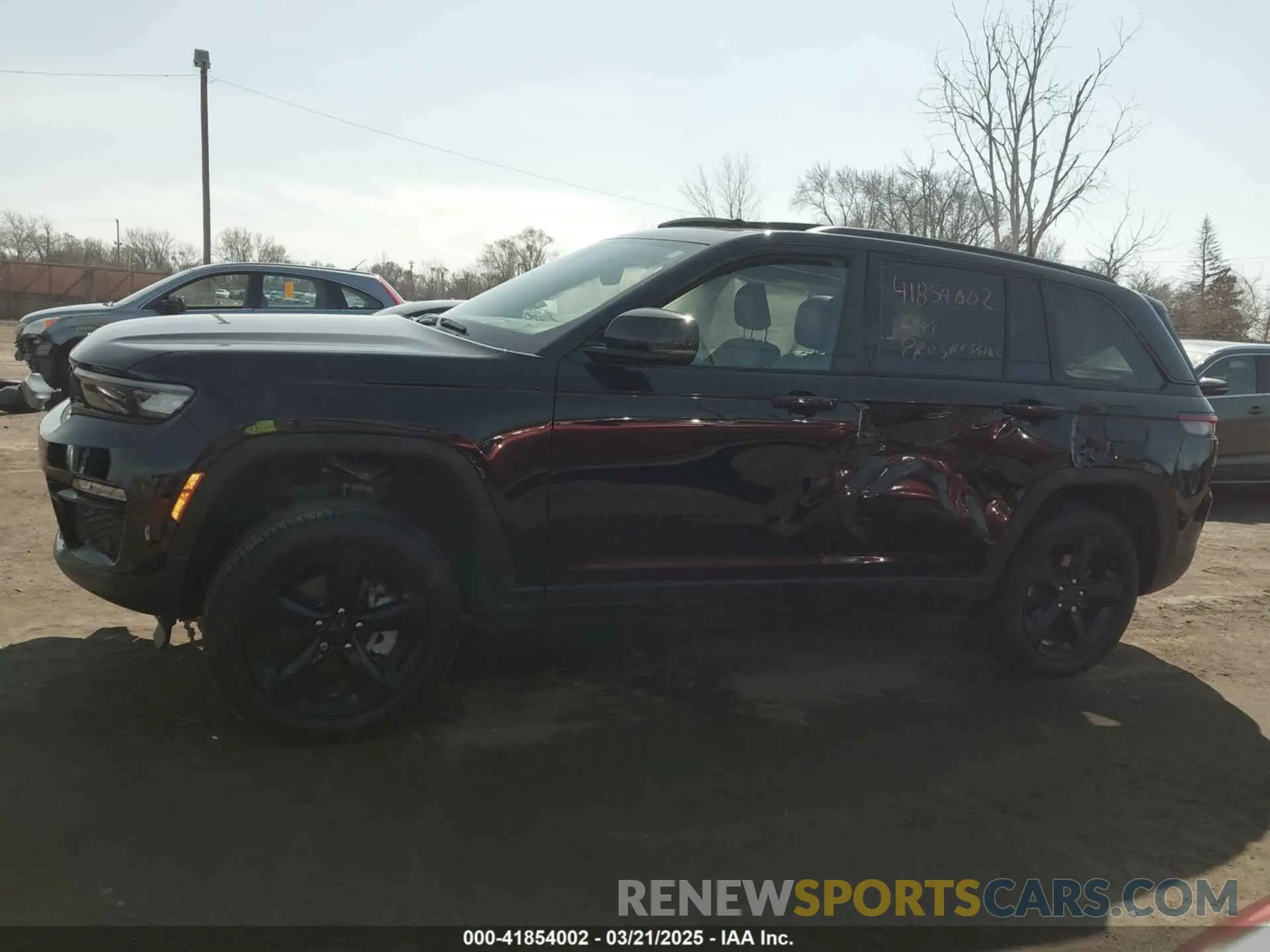 14 Photograph of a damaged car 1C4RJHBG2R8601244 JEEP GRAND CHEROKEE 2024