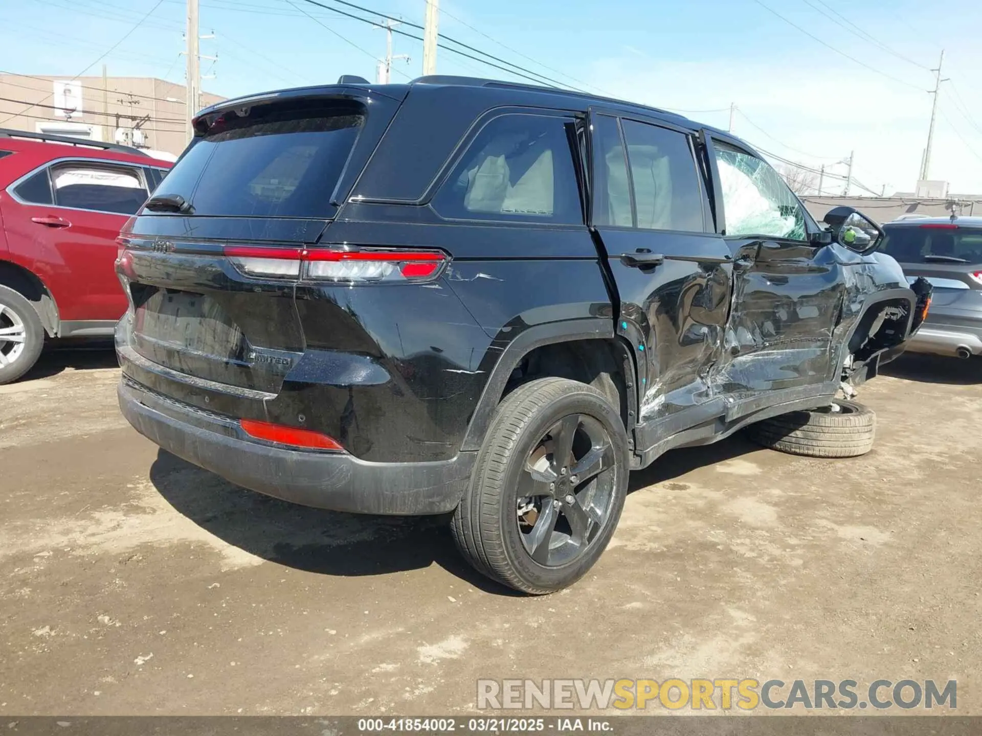 4 Photograph of a damaged car 1C4RJHBG2R8601244 JEEP GRAND CHEROKEE 2024