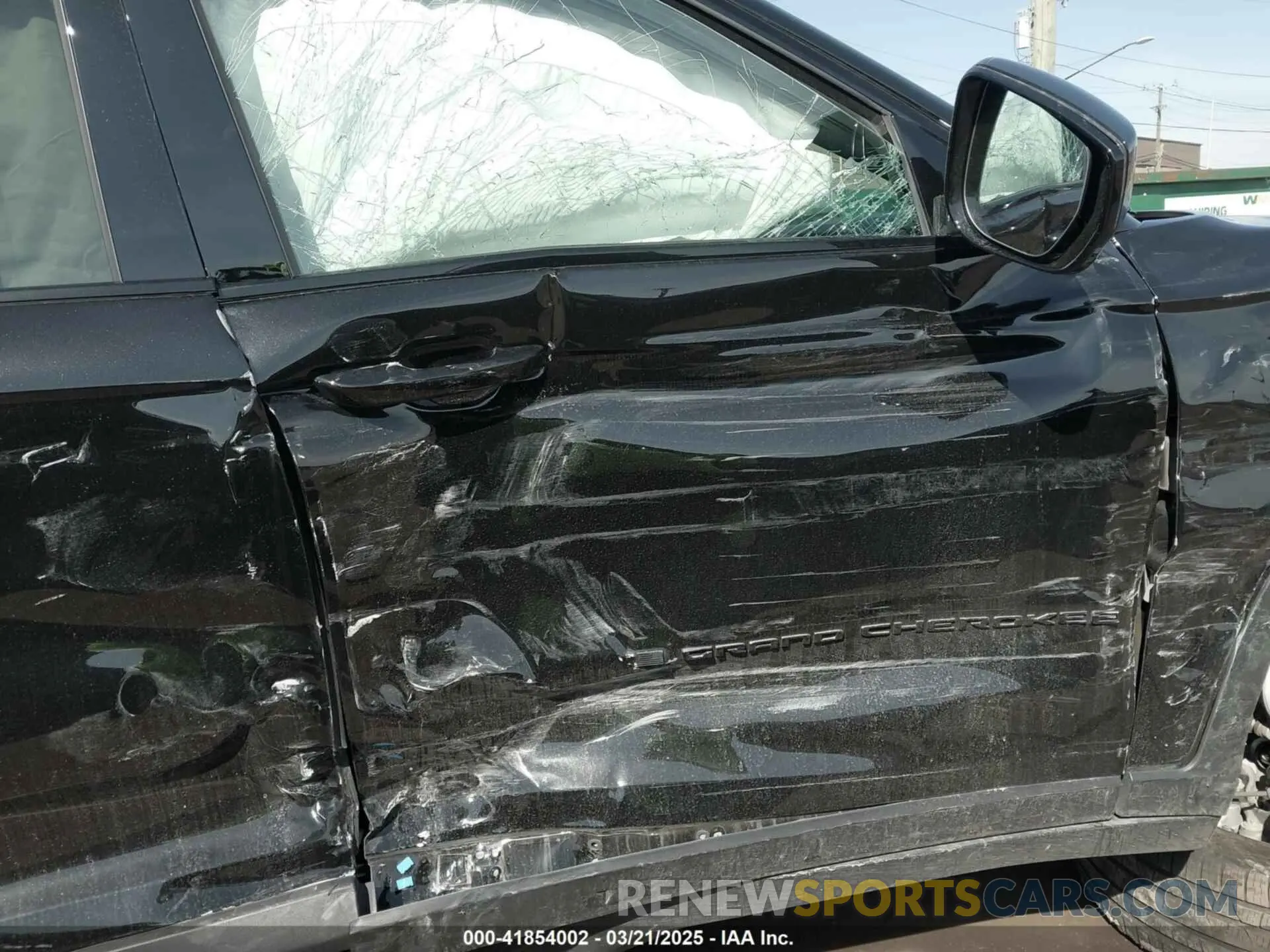 5 Photograph of a damaged car 1C4RJHBG2R8601244 JEEP GRAND CHEROKEE 2024