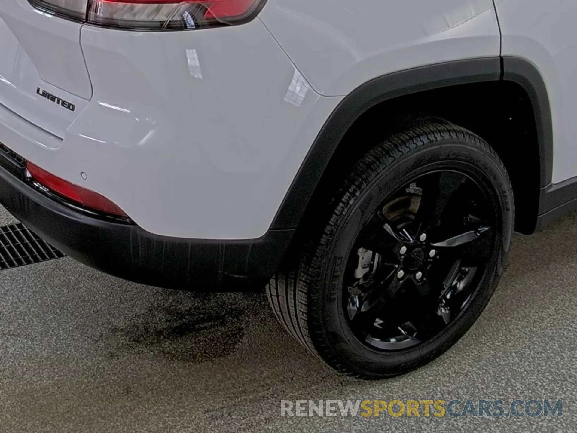 11 Photograph of a damaged car 1C4RJHBG2R8622210 JEEP GRAND CHEROKEE 2024