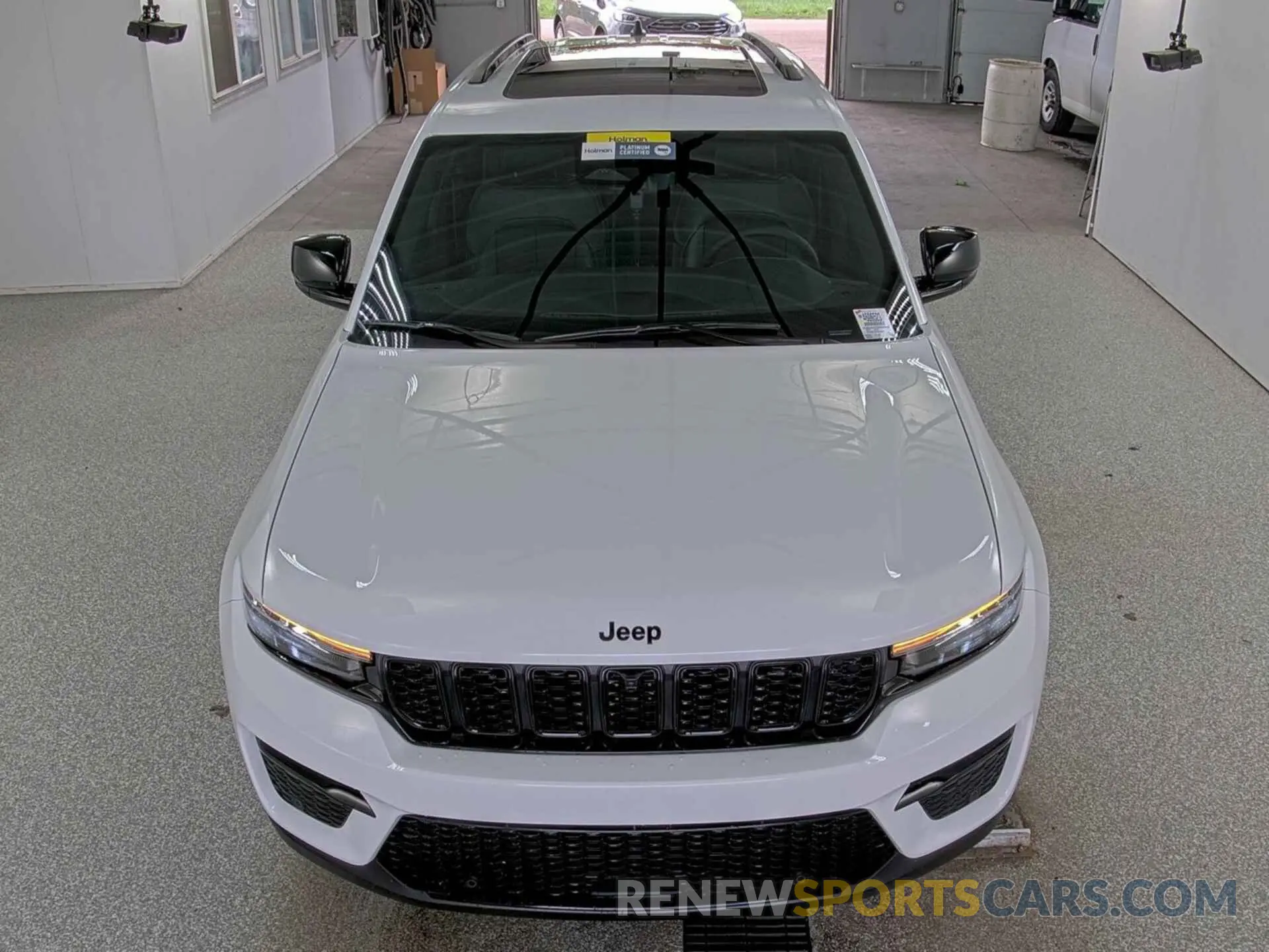 7 Photograph of a damaged car 1C4RJHBG2R8622210 JEEP GRAND CHEROKEE 2024