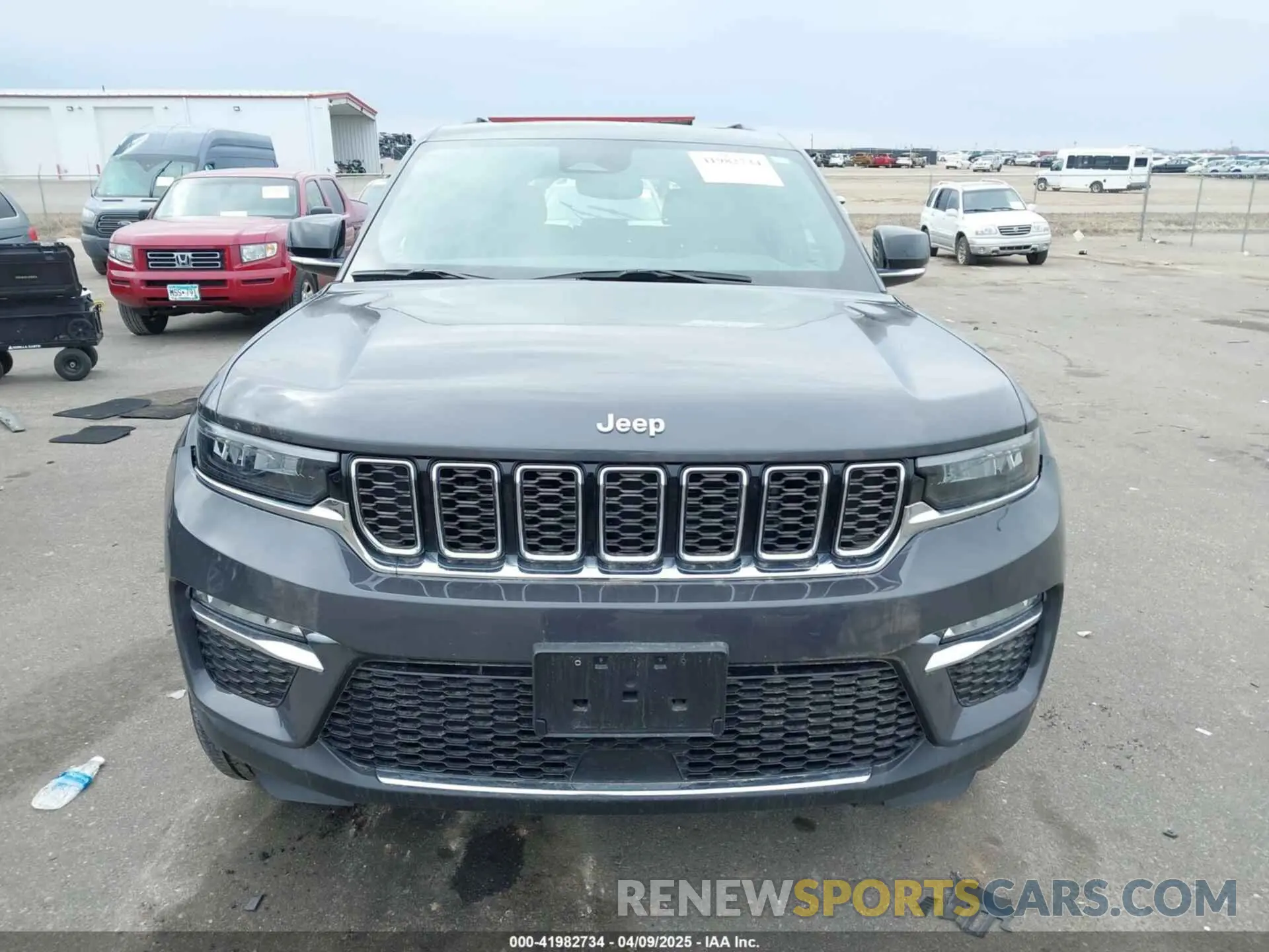 12 Photograph of a damaged car 1C4RJHBG2RC162673 JEEP GRAND CHEROKEE 2024