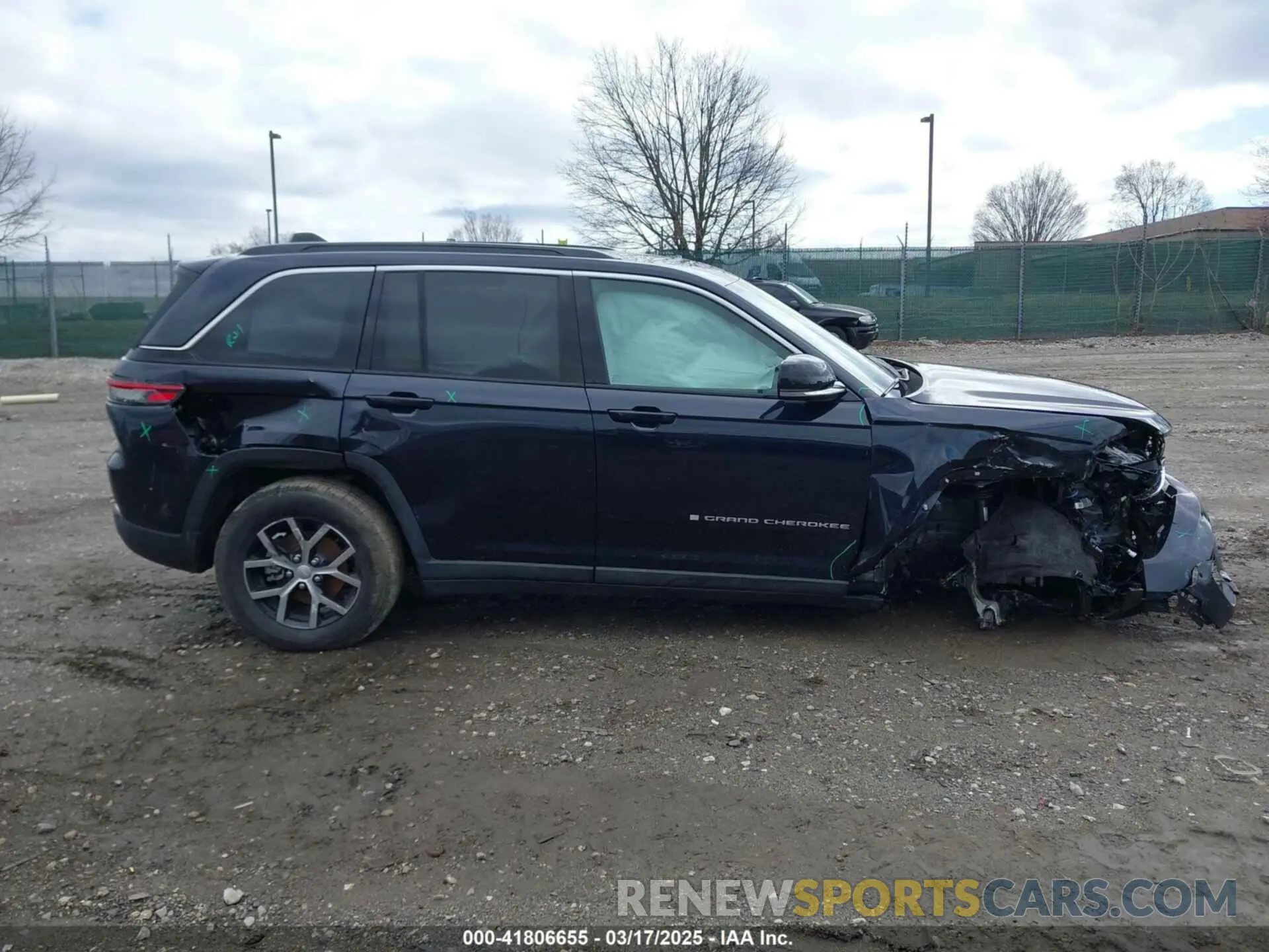 12 Photograph of a damaged car 1C4RJHBG2RC200659 JEEP GRAND CHEROKEE 2024