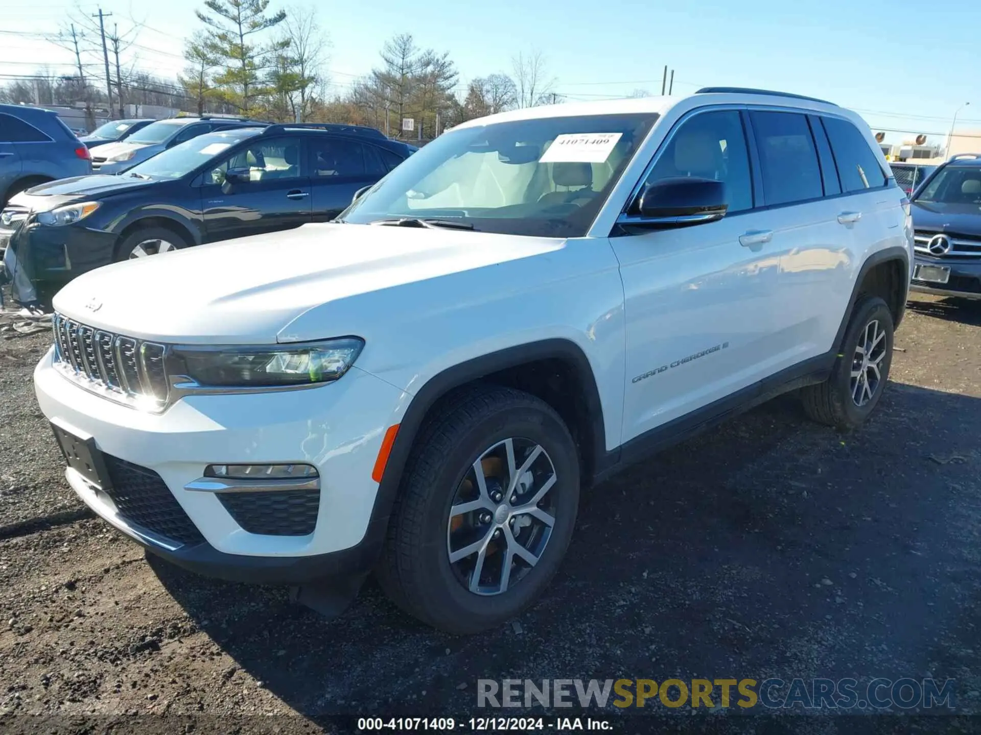 2 Photograph of a damaged car 1C4RJHBG2RC230115 JEEP GRAND CHEROKEE 2024