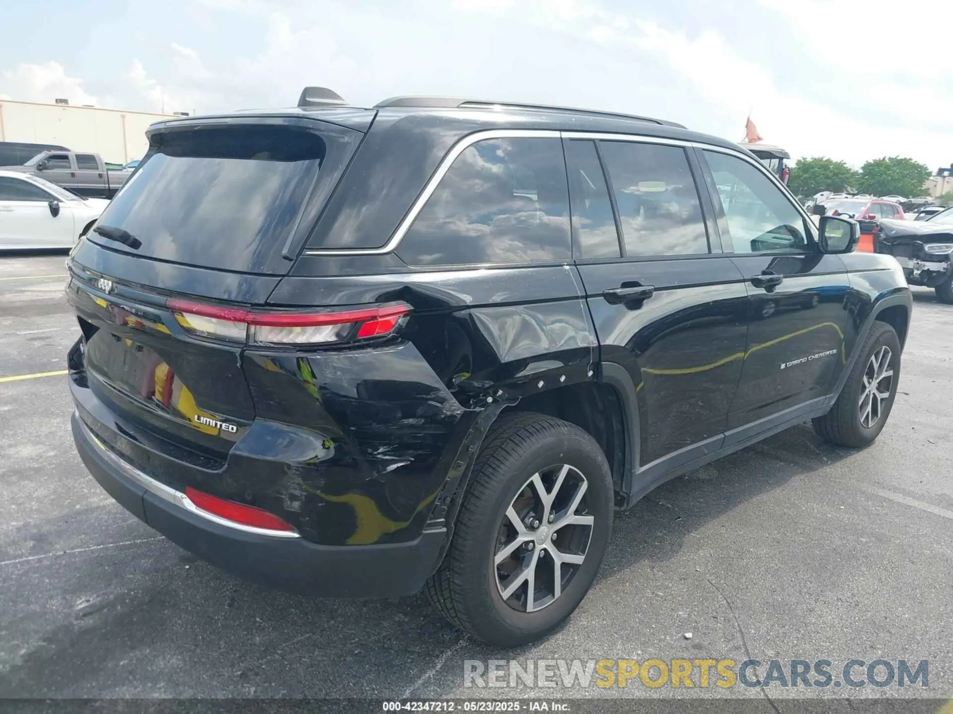 6 Photograph of a damaged car 1C4RJHBG3R8507115 JEEP GRAND CHEROKEE 2024
