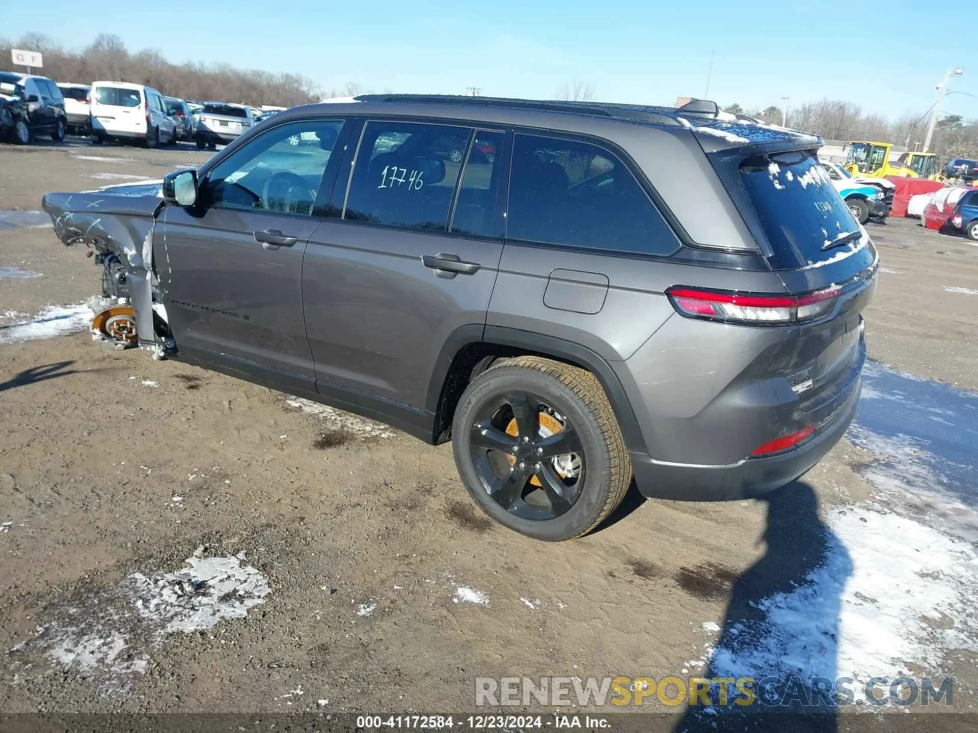 3 Photograph of a damaged car 1C4RJHBG3R8586947 JEEP GRAND CHEROKEE 2024