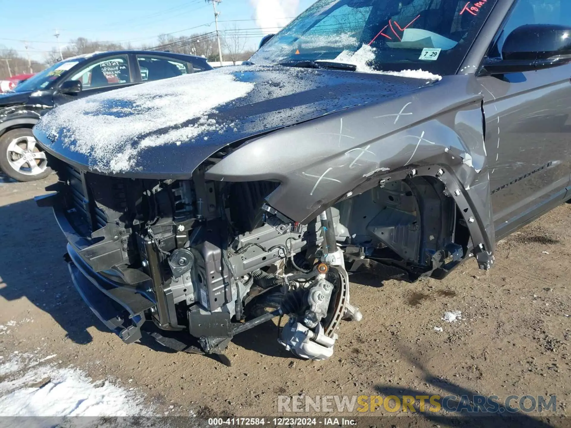 6 Photograph of a damaged car 1C4RJHBG3R8586947 JEEP GRAND CHEROKEE 2024