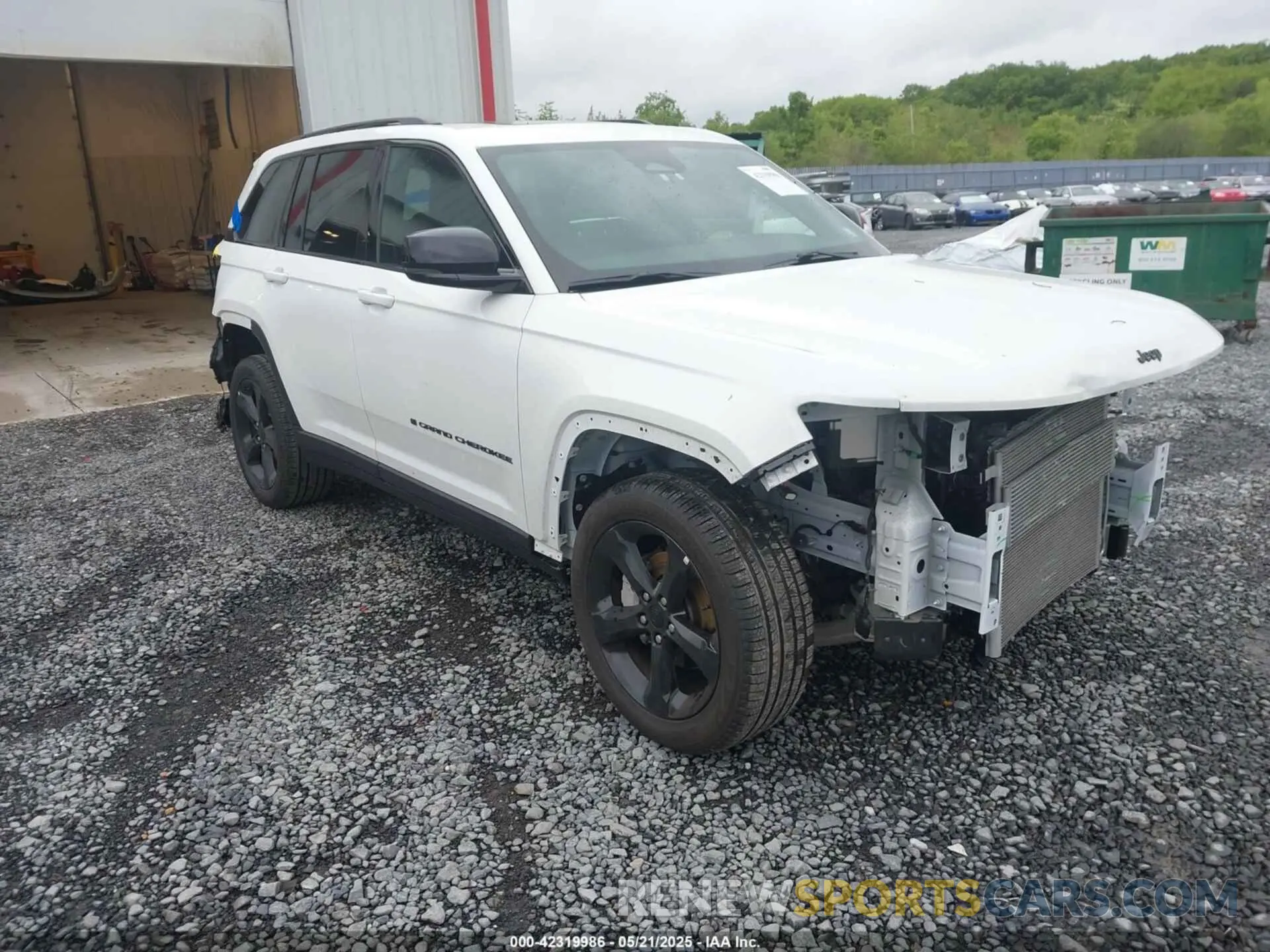 1 Photograph of a damaged car 1C4RJHBG5RC232263 JEEP GRAND CHEROKEE 2024