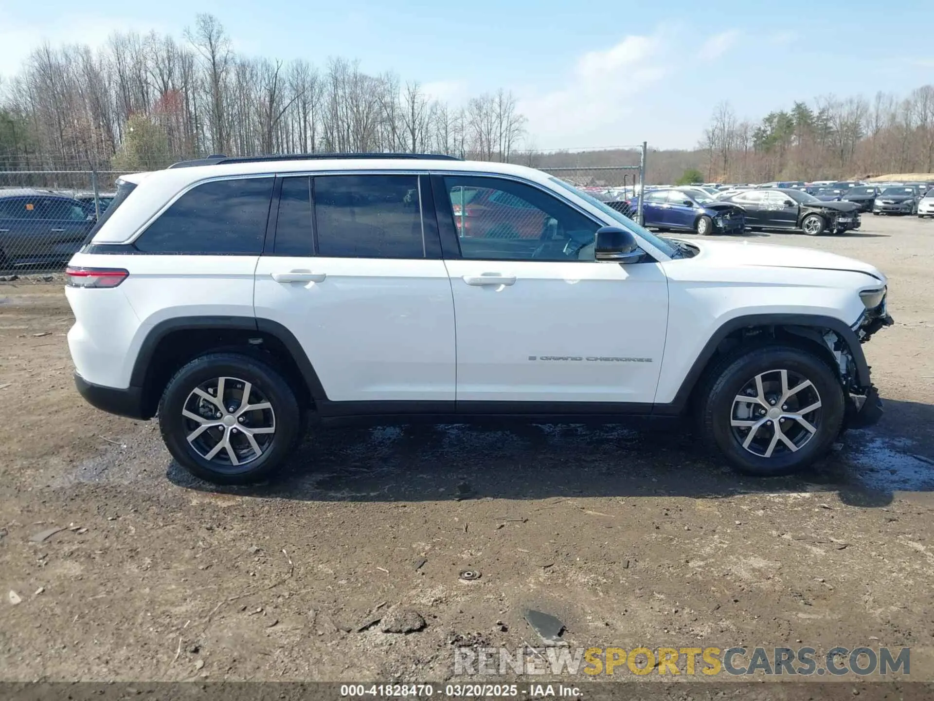 13 Photograph of a damaged car 1C4RJHBG6RC230277 JEEP GRAND CHEROKEE 2024