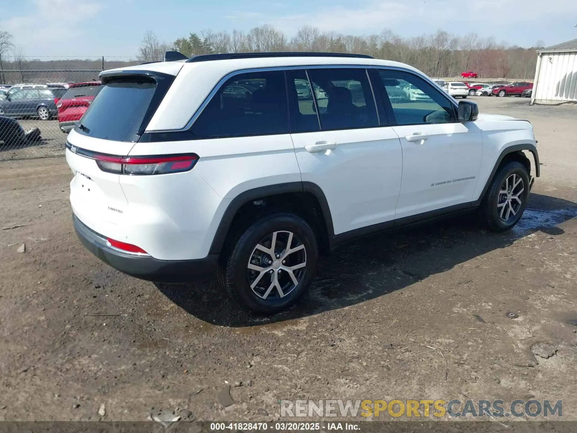 4 Photograph of a damaged car 1C4RJHBG6RC230277 JEEP GRAND CHEROKEE 2024