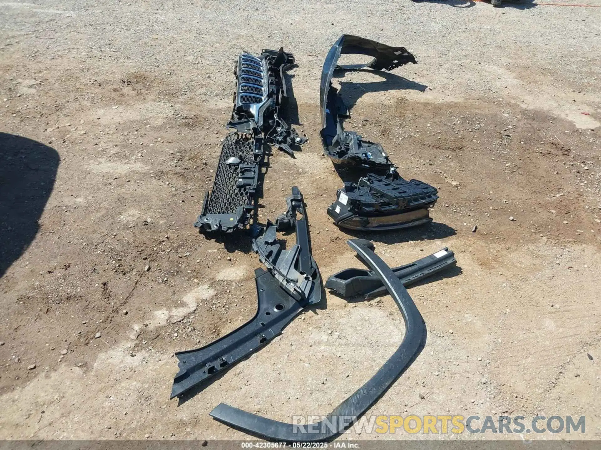11 Photograph of a damaged car 1C4RJHBG7R8932773 JEEP GRAND CHEROKEE 2024