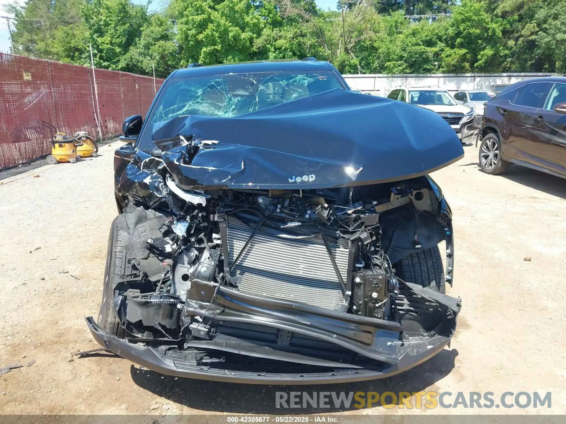 6 Photograph of a damaged car 1C4RJHBG7R8932773 JEEP GRAND CHEROKEE 2024