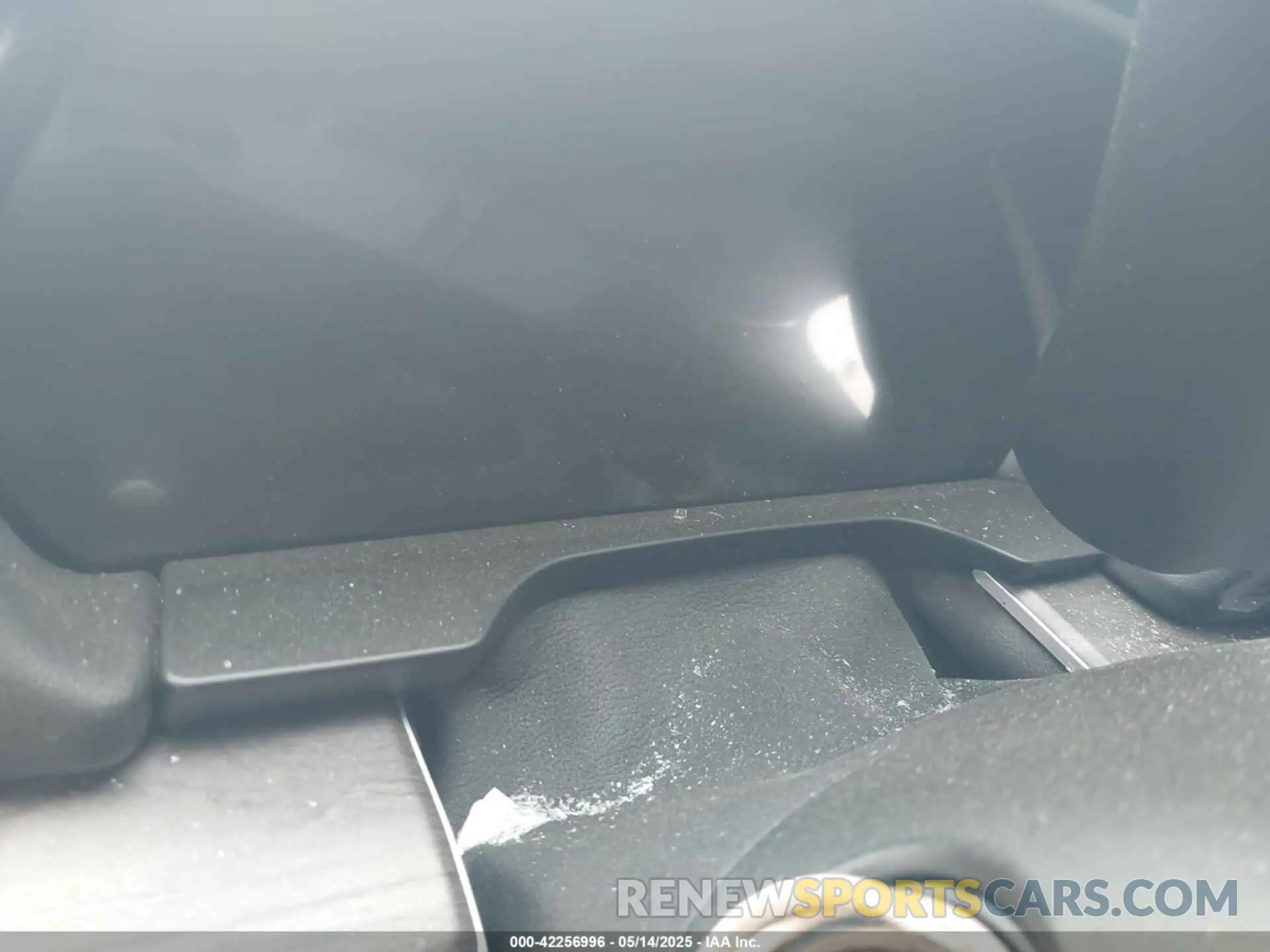 14 Photograph of a damaged car 1C4RJHBG9RC132120 JEEP GRAND CHEROKEE 2024