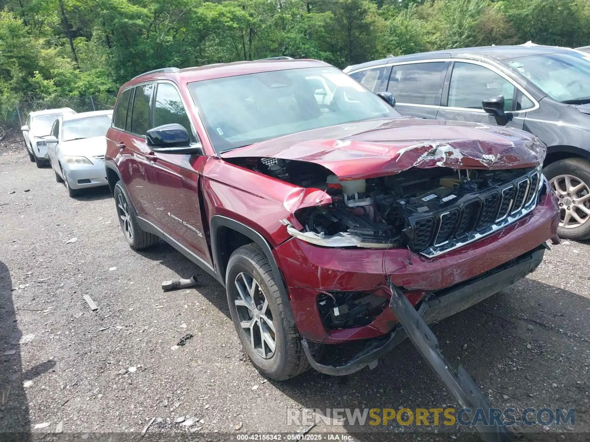 1 Photograph of a damaged car 1C4RJHBGXR8517883 JEEP GRAND CHEROKEE 2024