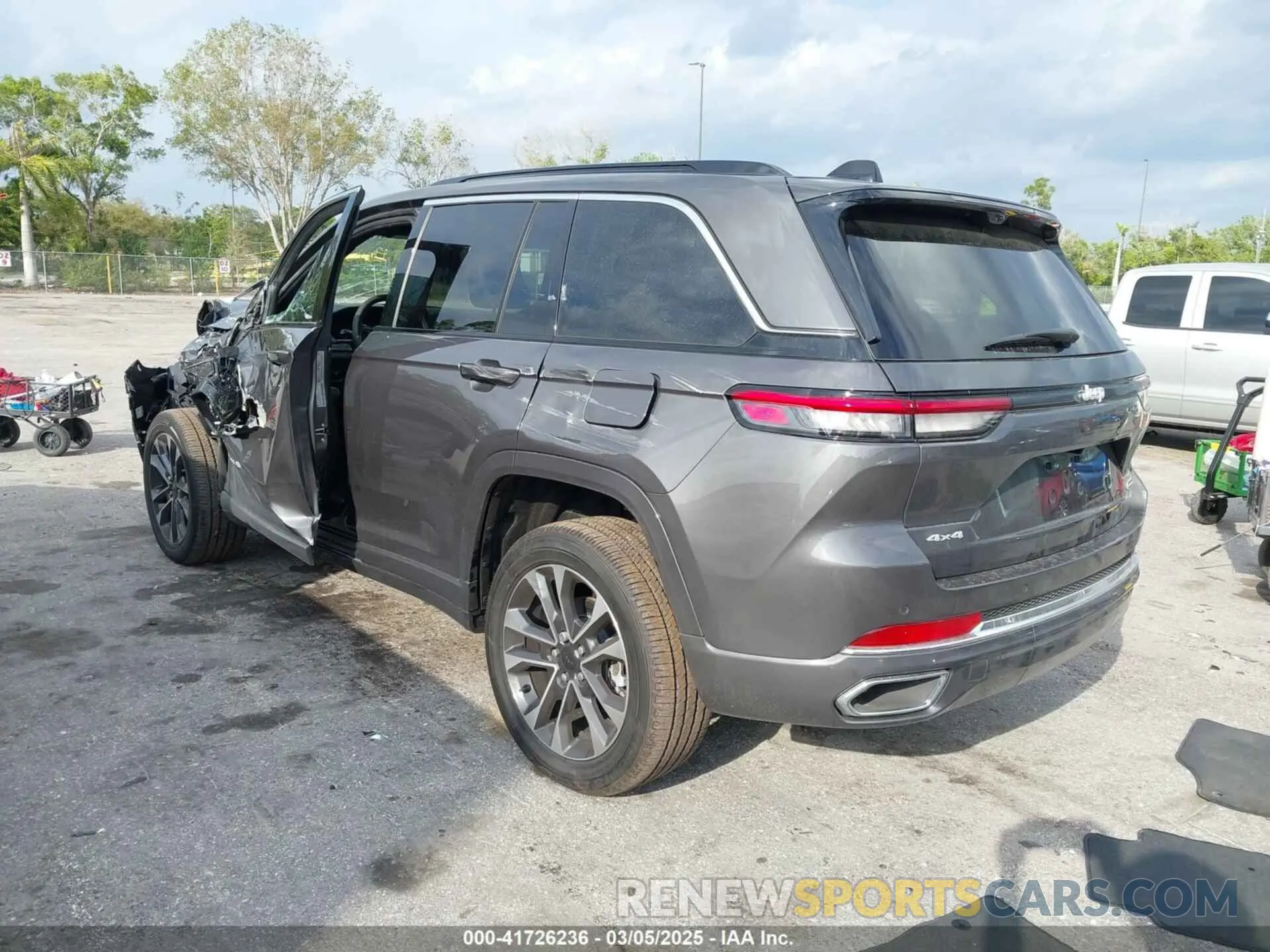 3 Photograph of a damaged car 1C4RJHDG8R8540110 JEEP GRAND CHEROKEE 2024