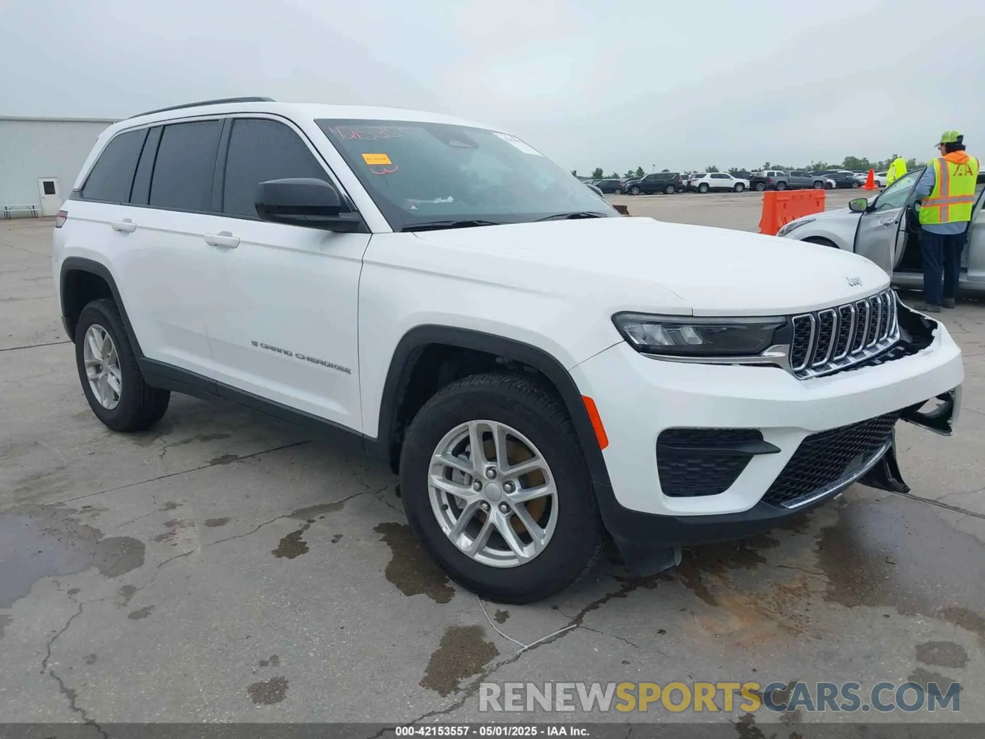 1 Photograph of a damaged car 1C4RJGAG1SC284247 JEEP GRAND CHEROKEE 2025