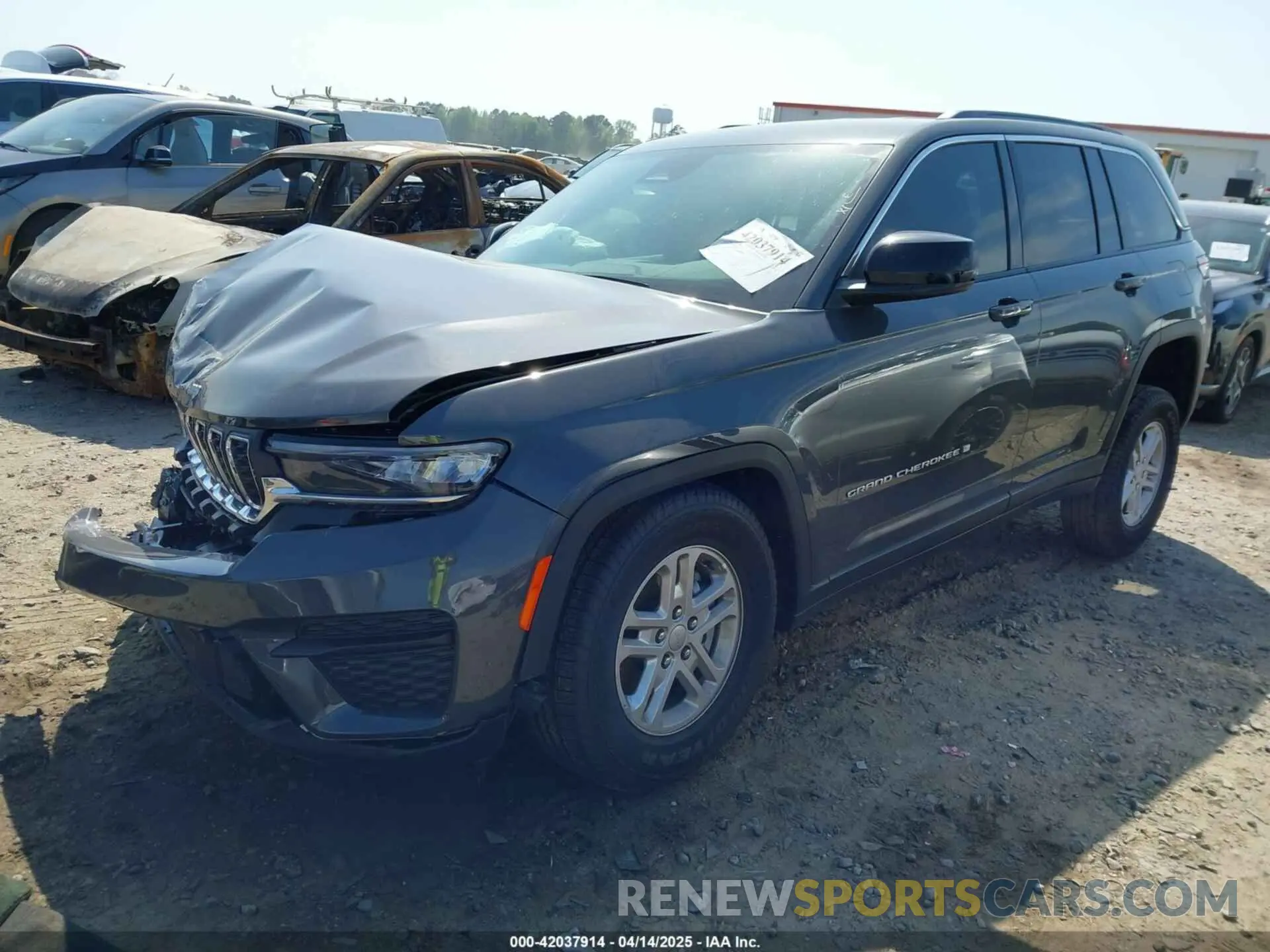 2 Photograph of a damaged car 1C4RJGAGXSC284361 JEEP GRAND CHEROKEE 2025