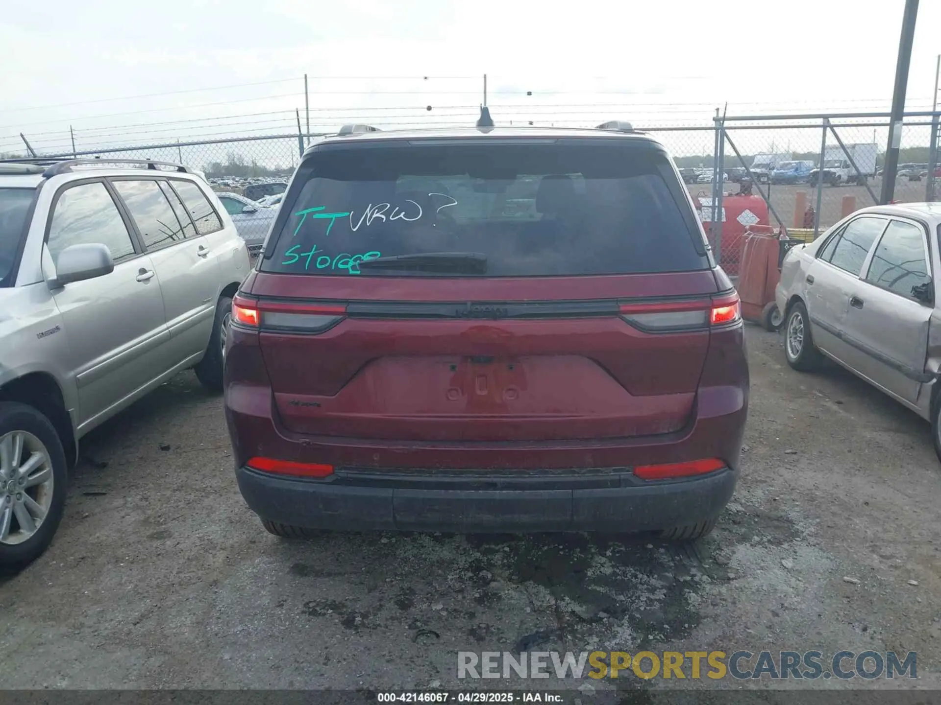 15 Photograph of a damaged car 1C4RJHAG5S8657198 JEEP GRAND CHEROKEE 2025