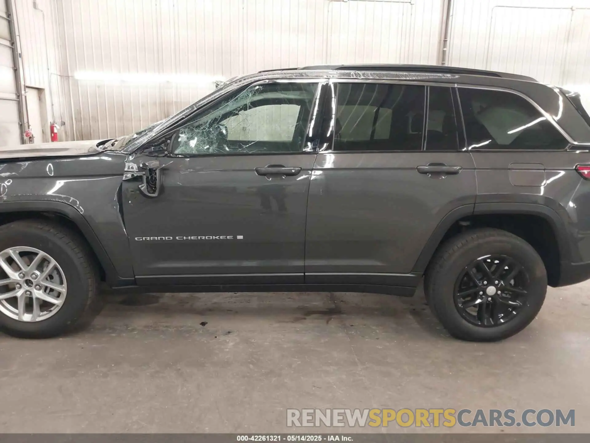 15 Photograph of a damaged car 1C4RJHAG5SC278876 JEEP GRAND CHEROKEE 2025