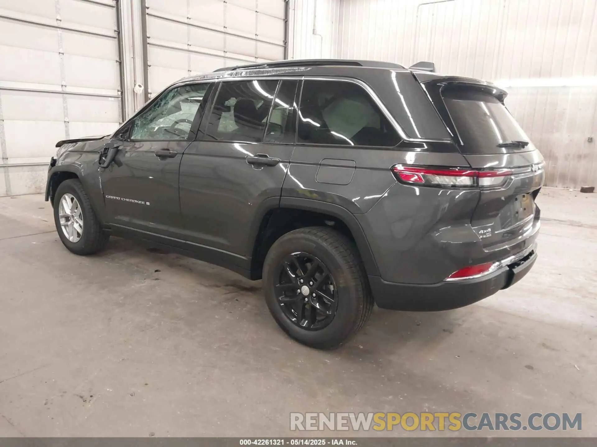 3 Photograph of a damaged car 1C4RJHAG5SC278876 JEEP GRAND CHEROKEE 2025