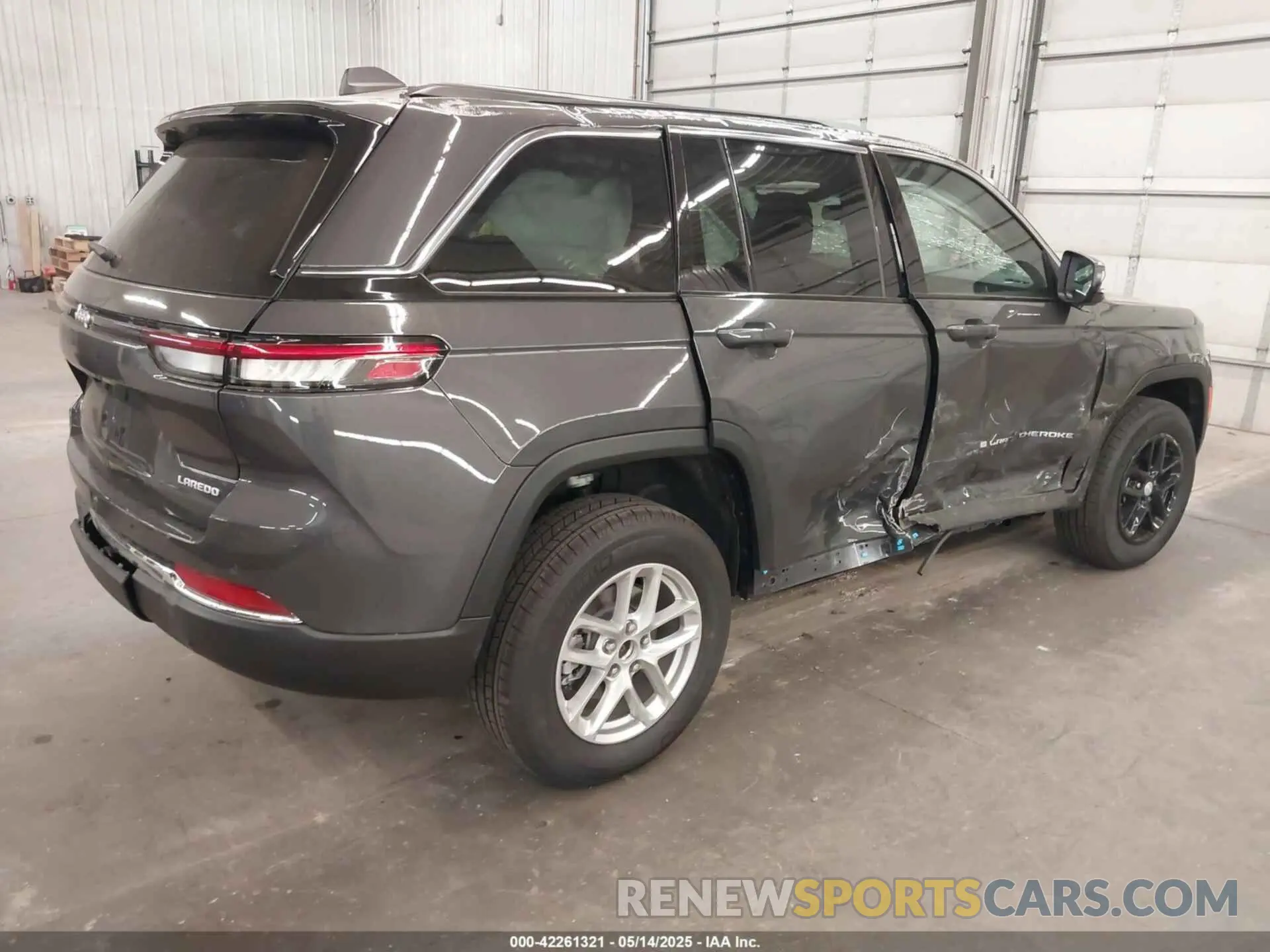 4 Photograph of a damaged car 1C4RJHAG5SC278876 JEEP GRAND CHEROKEE 2025