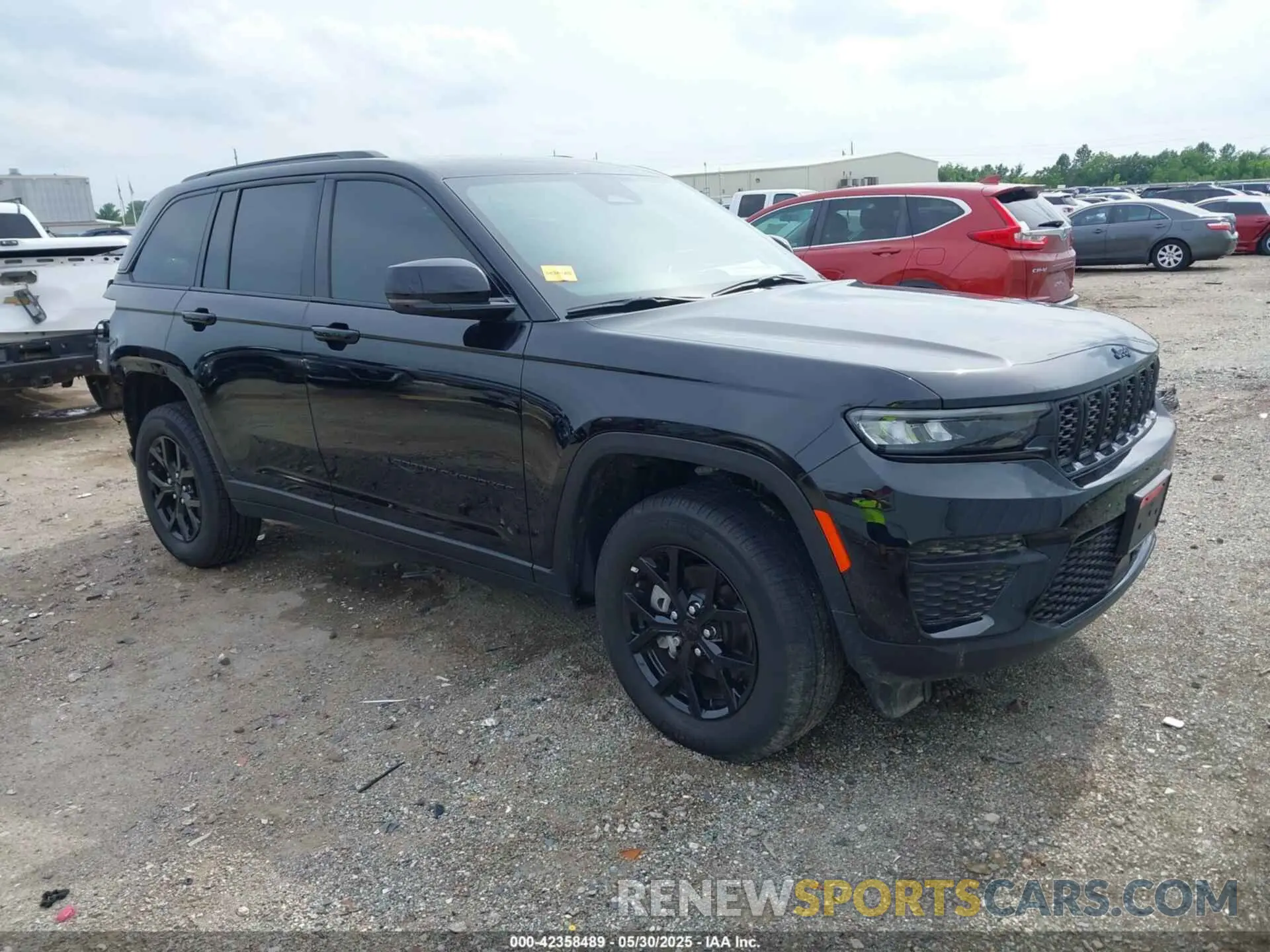 1 Photograph of a damaged car 1C4RJHAG9SC275172 JEEP GRAND CHEROKEE 2025