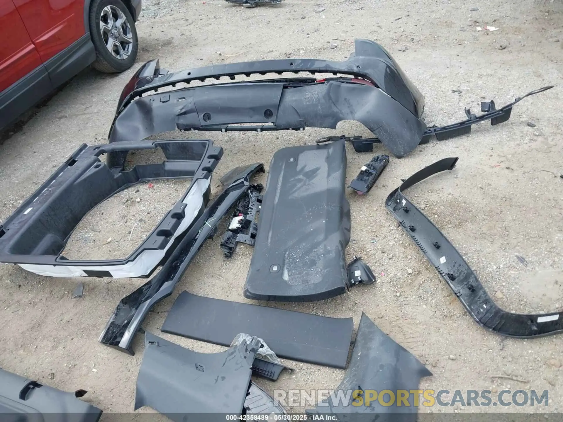 12 Photograph of a damaged car 1C4RJHAG9SC275172 JEEP GRAND CHEROKEE 2025