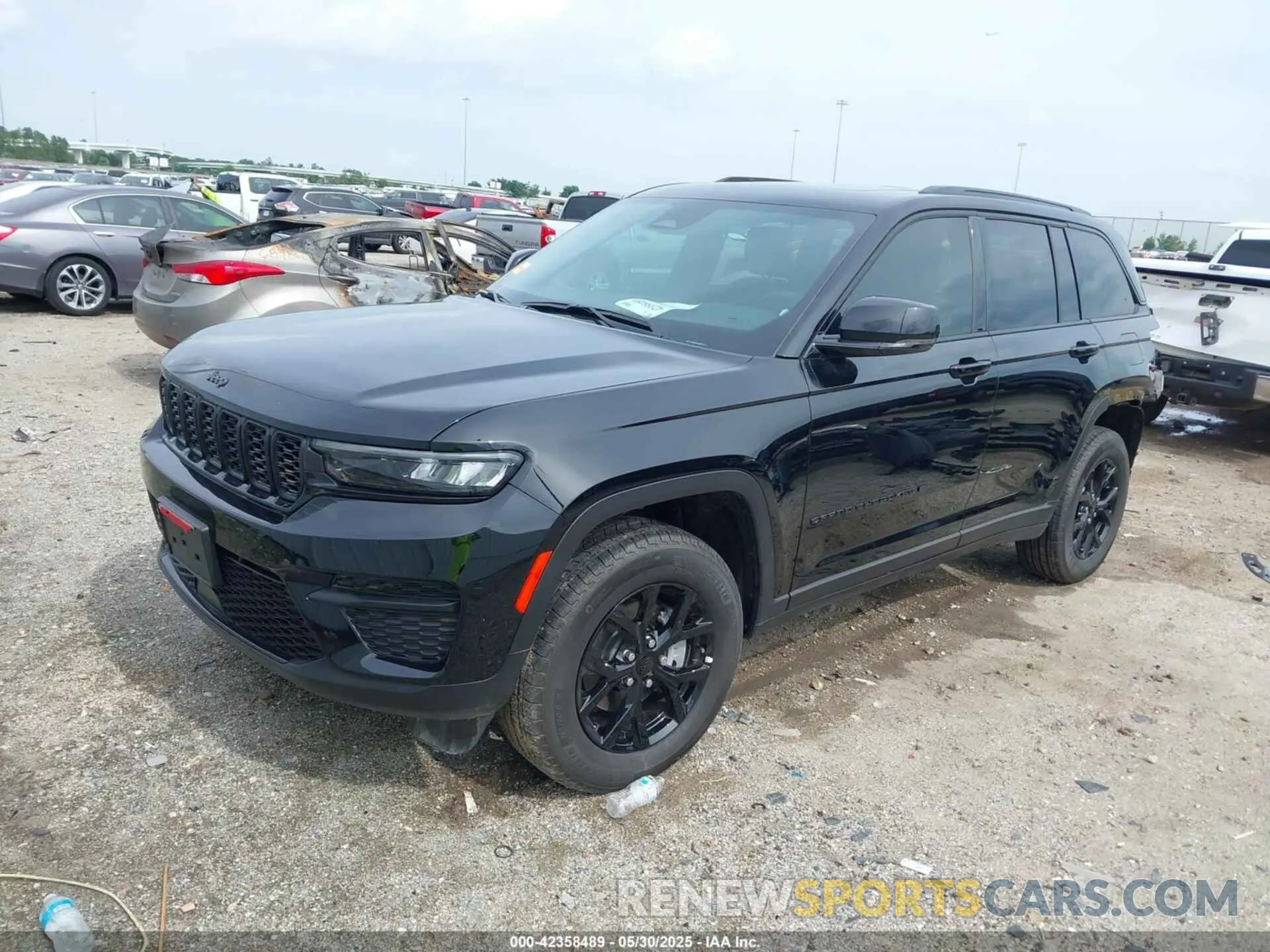 2 Photograph of a damaged car 1C4RJHAG9SC275172 JEEP GRAND CHEROKEE 2025