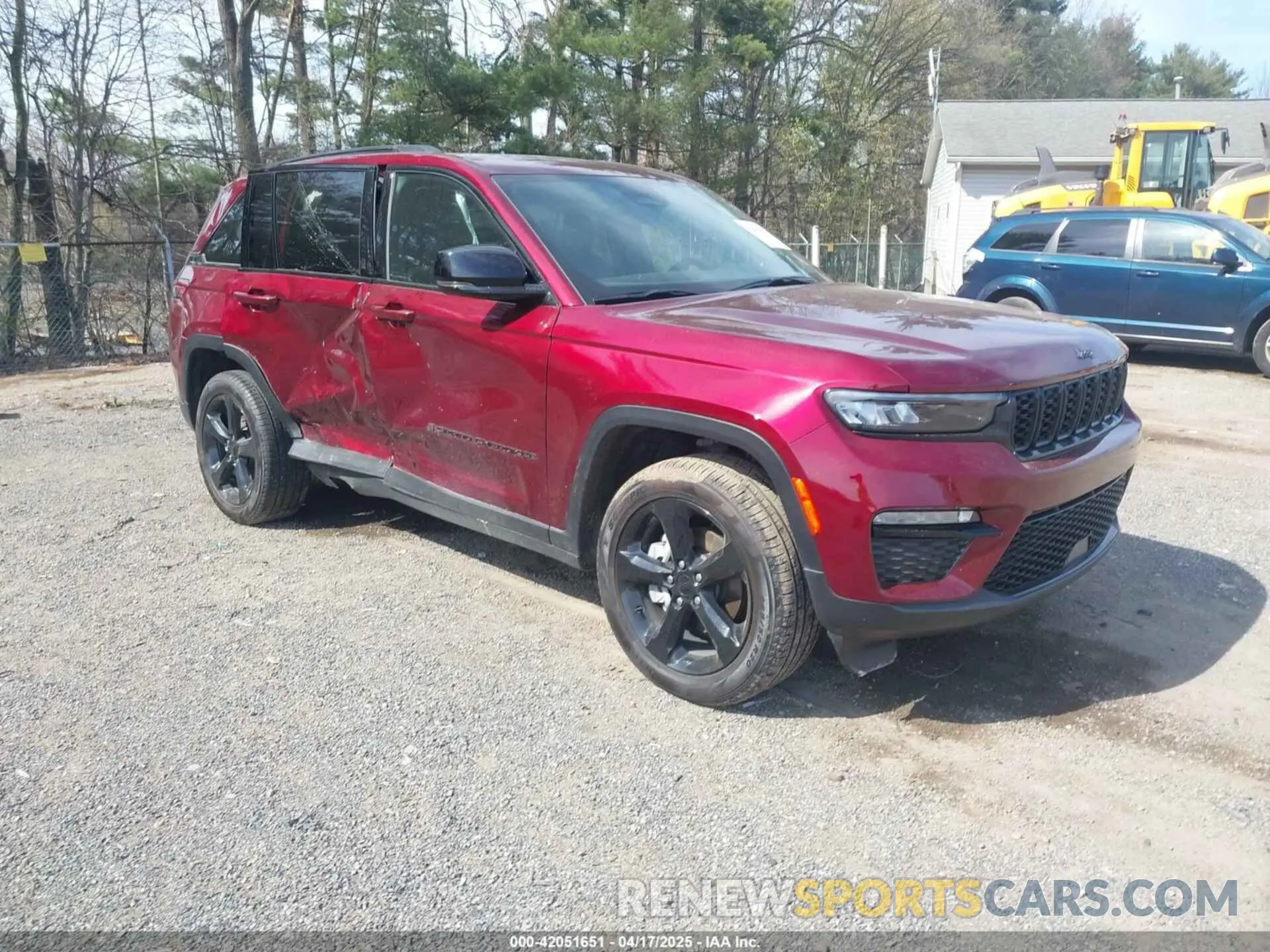 1 Photograph of a damaged car 1C4RJHBG3SC267325 JEEP GRAND CHEROKEE 2025