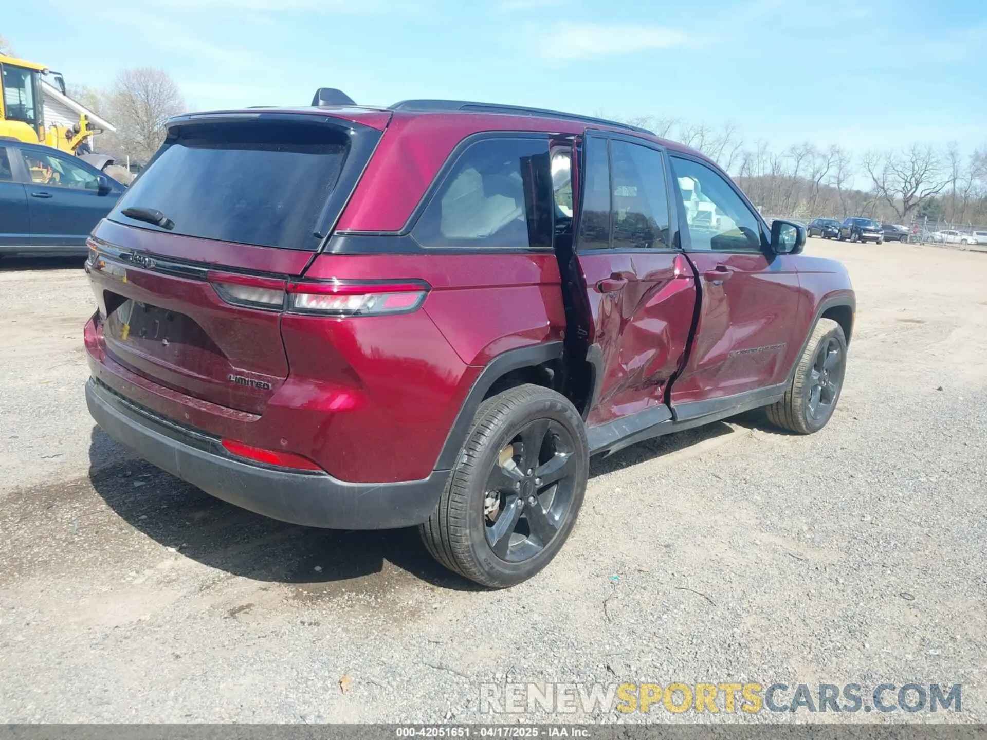 4 Photograph of a damaged car 1C4RJHBG3SC267325 JEEP GRAND CHEROKEE 2025