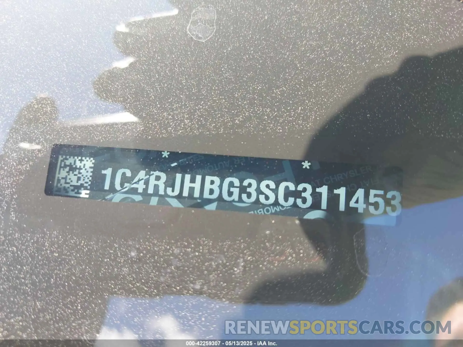 9 Photograph of a damaged car 1C4RJHBG3SC311453 JEEP GRAND CHEROKEE 2025