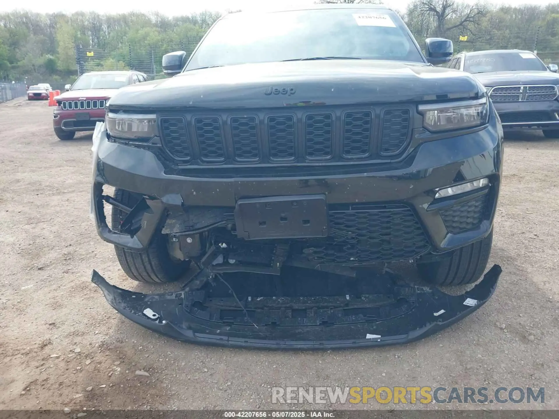 6 Photograph of a damaged car 1C4RJHBG8SC298313 JEEP GRAND CHEROKEE 2025