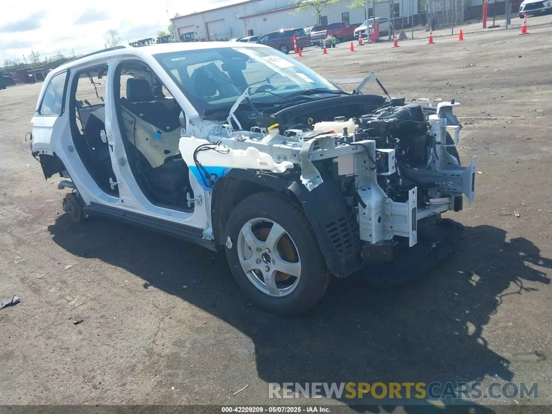 1 Photograph of a damaged car 1C4RJHBGXSC273106 JEEP GRAND CHEROKEE 2025